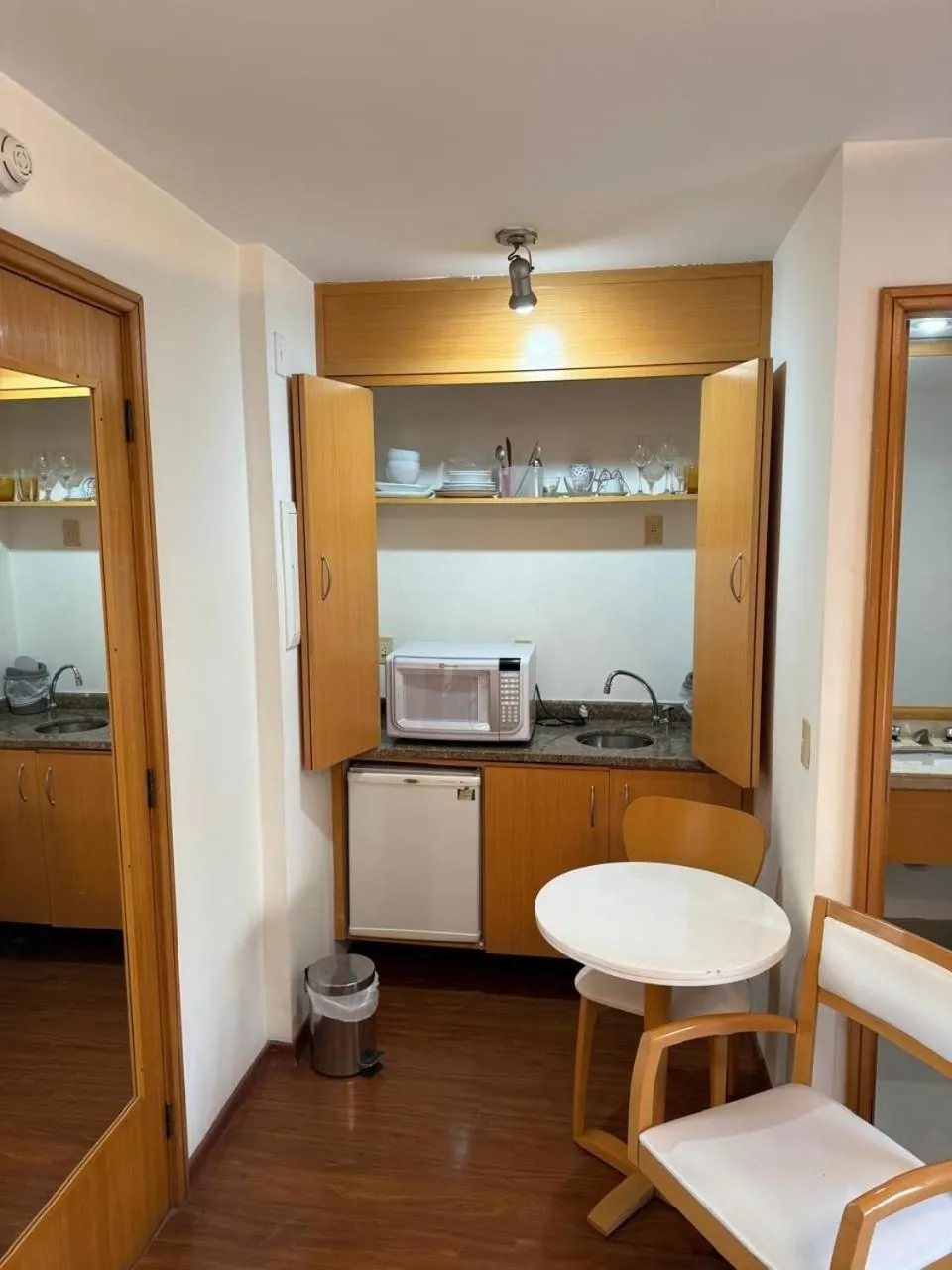 Elegant Flat Jardins - Garagem, Ar Cod,