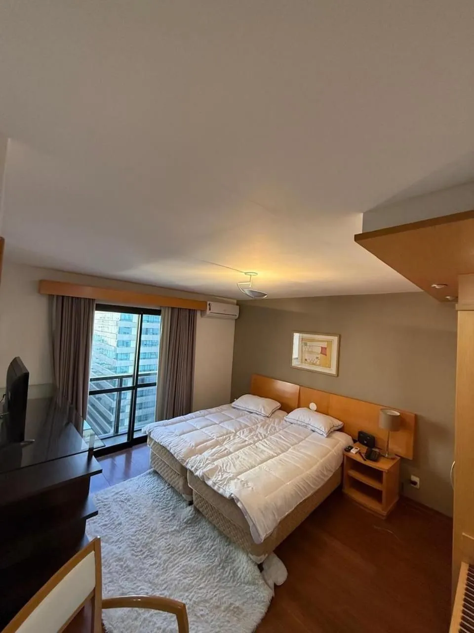 Bed in Elegant Flat Jardins - Garagem, Ar Cod,