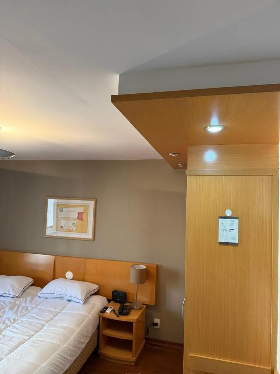 Bed in Elegant Flat Jardins - Garagem, Ar Cod,