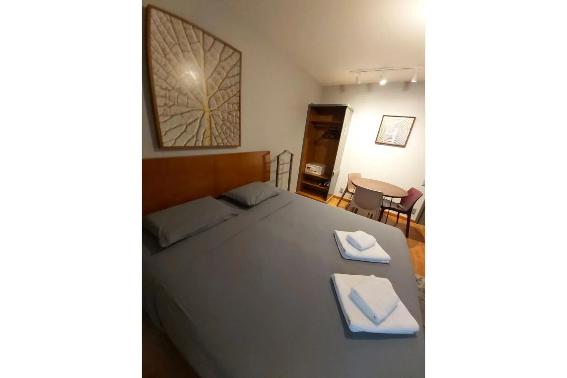 Bed in Elegant Flat Jardins - Garagem, Ar Cod,
