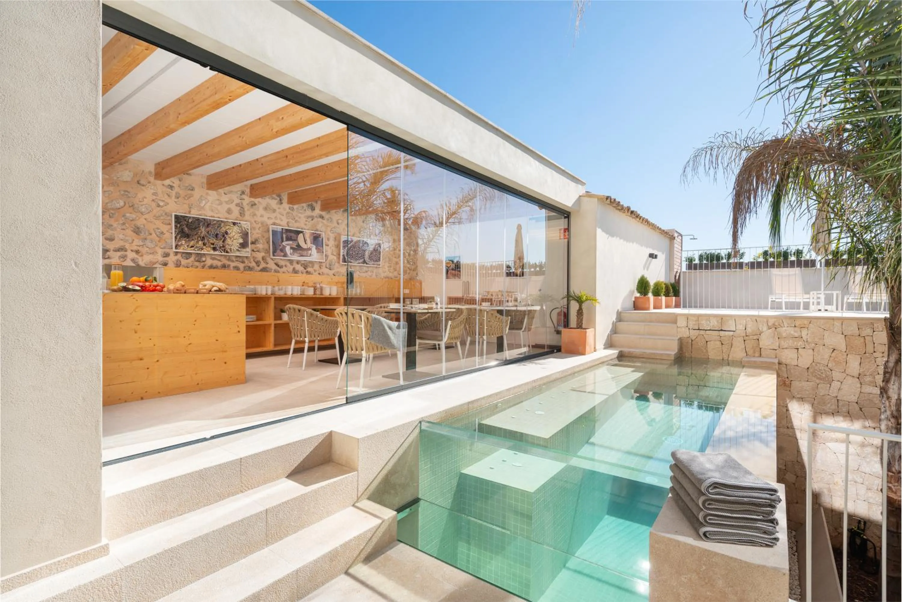 Swimming pool in Placeta Vella Turismo de Interior