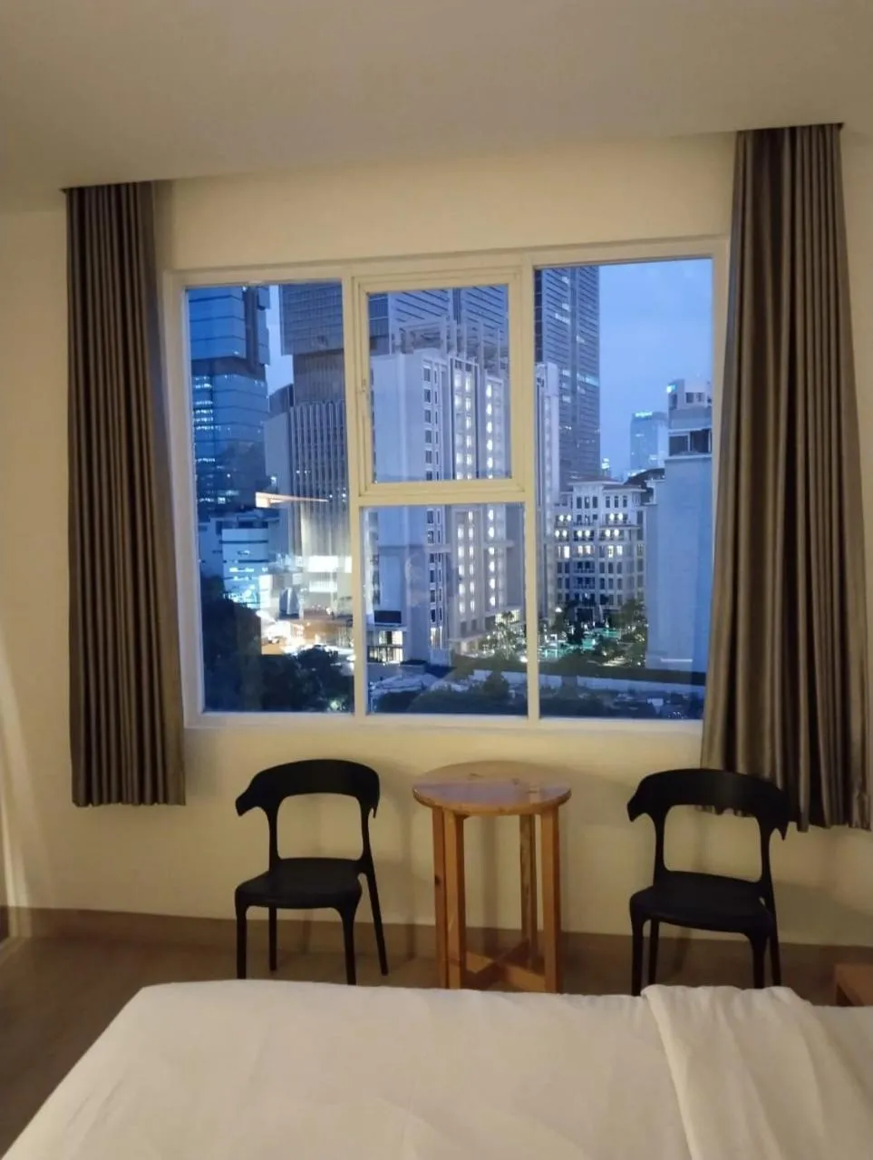 City view, Bed in Grand Thamrin Hotel