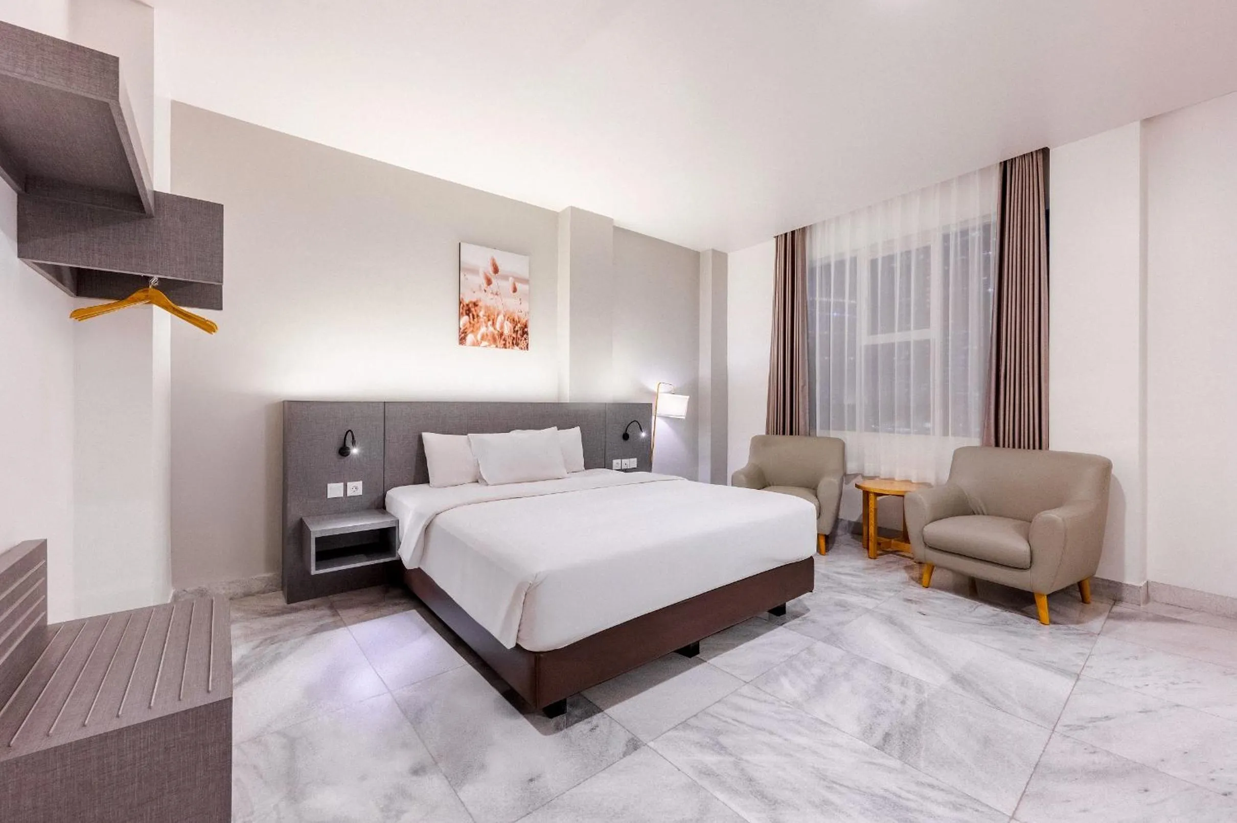 Bedroom, Bed in Grand Thamrin Hotel