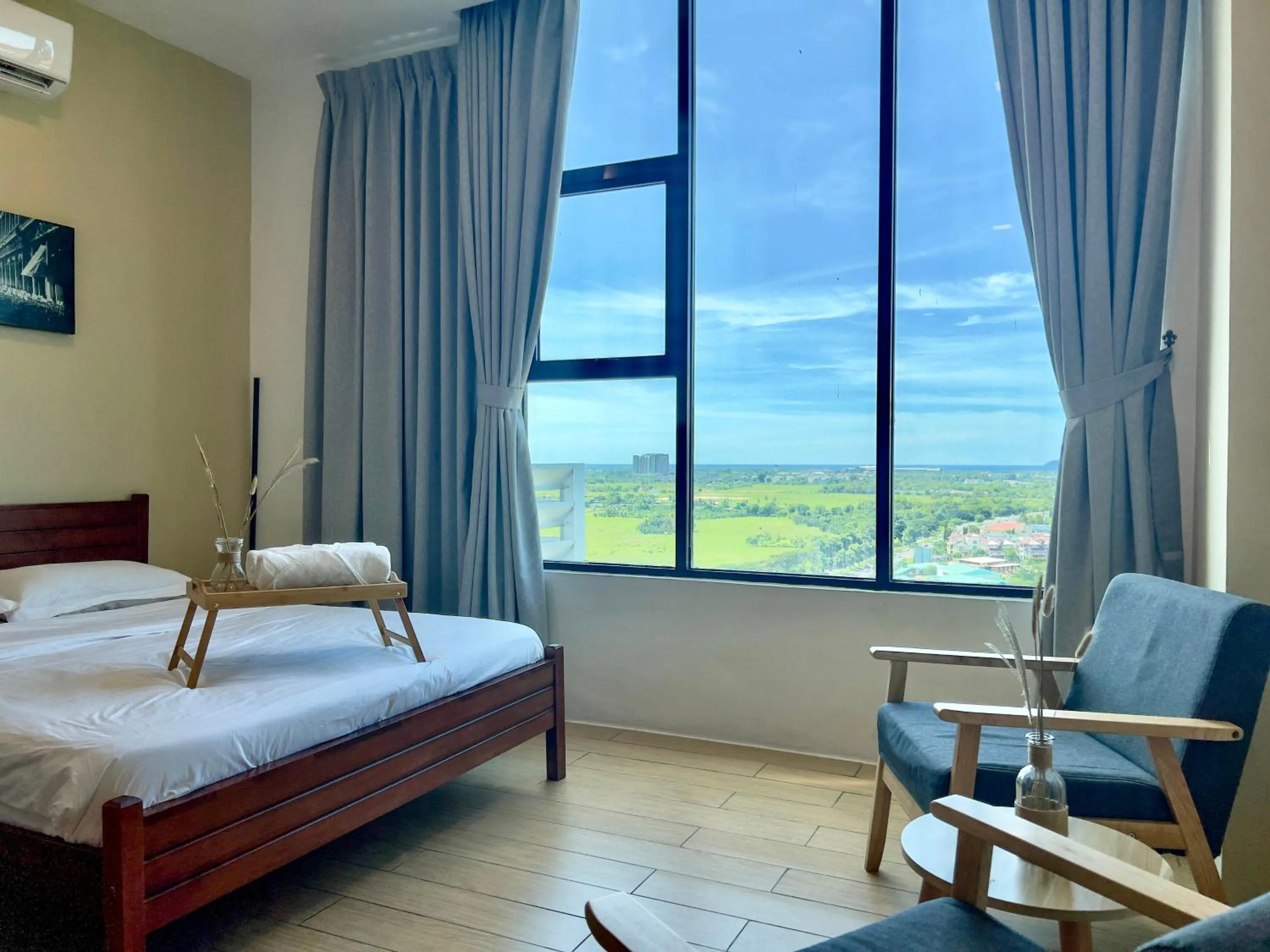 Bed in Hush Inn at ITCC Manhattan Suites