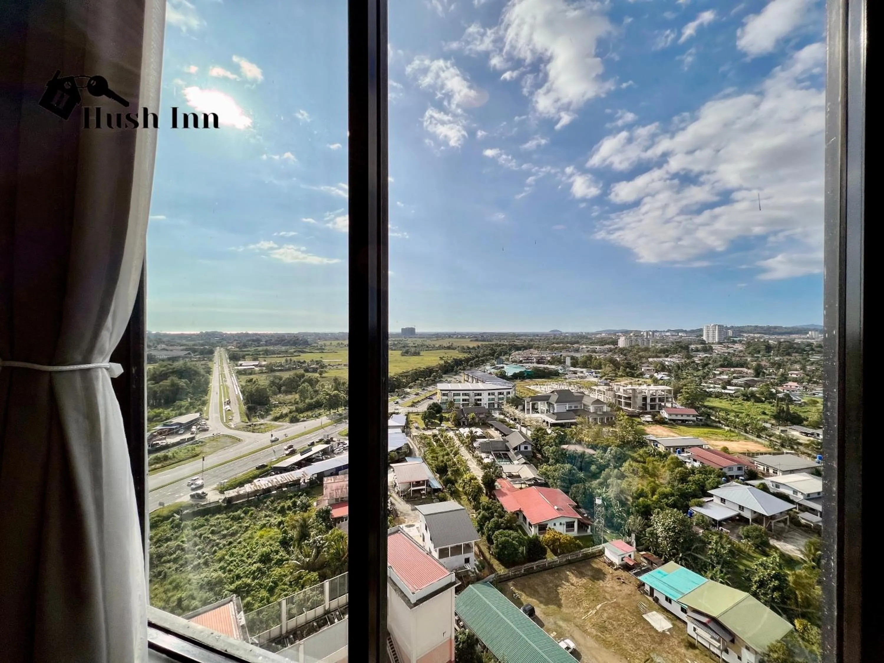 City view in Hush Inn at ITCC Manhattan Suites