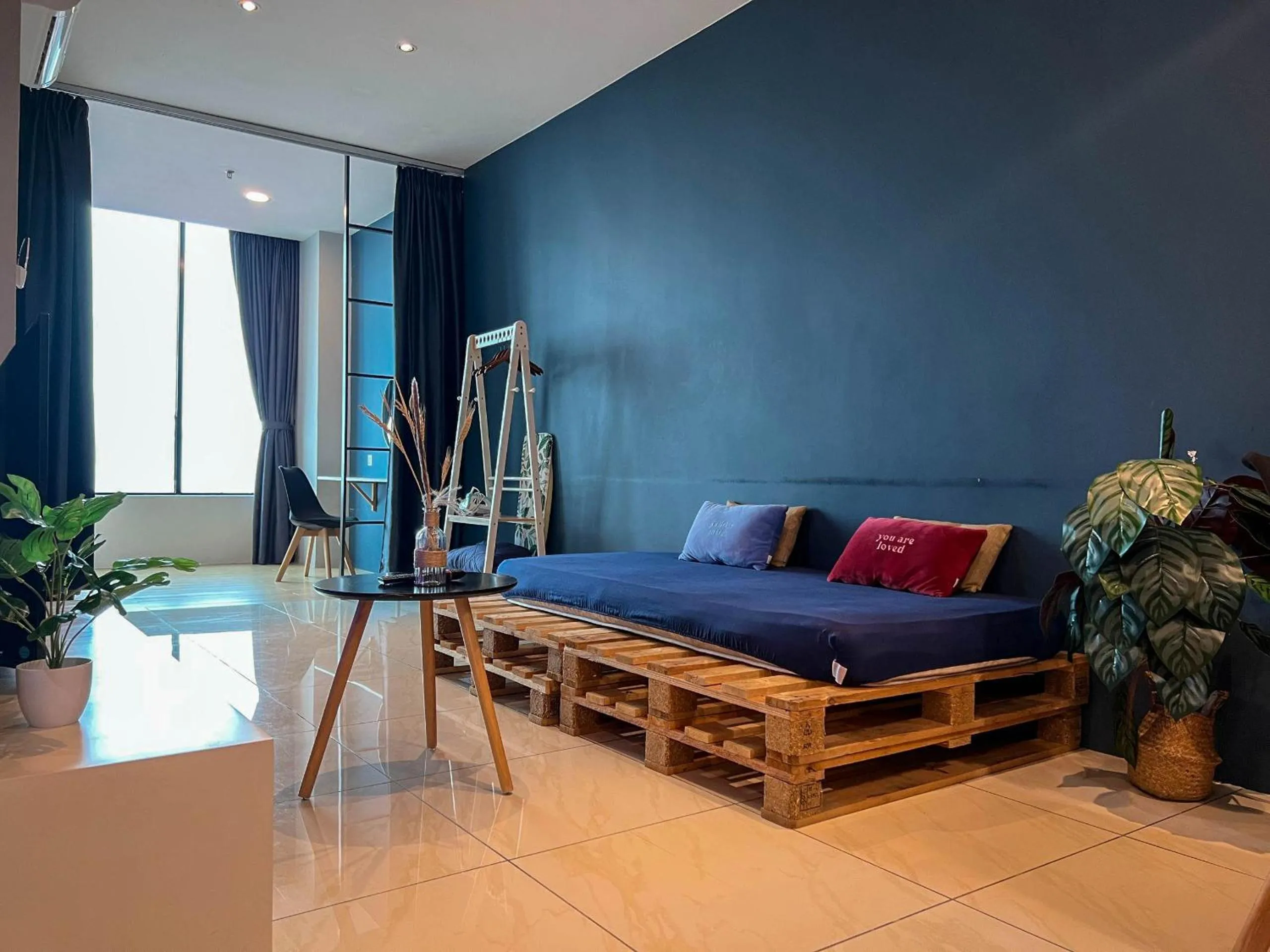 Hush Inn at ITCC Manhattan Suites