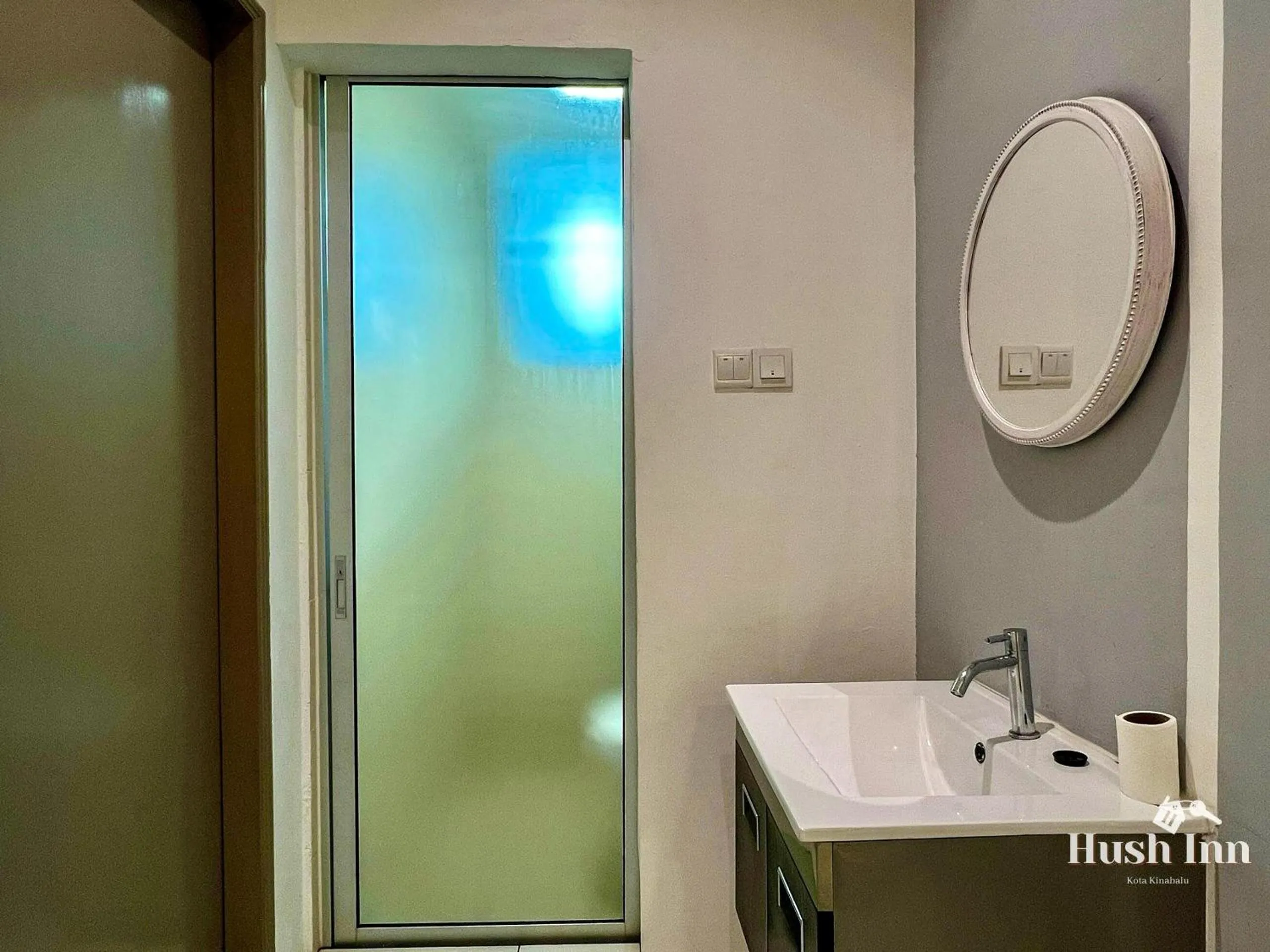 Hush Inn at ITCC Manhattan Suites