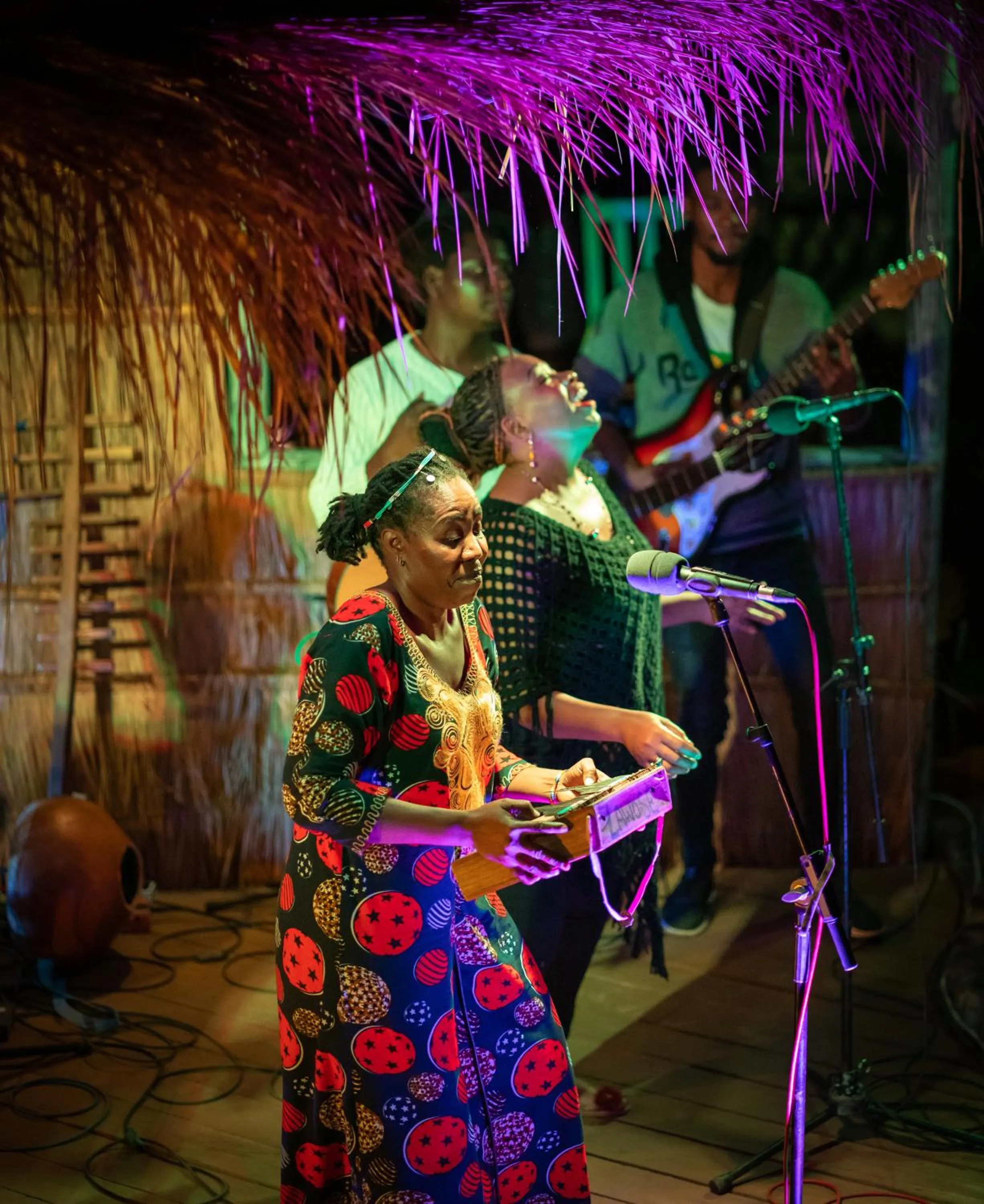 Entertainment in Coral Rocks Hotel & Restaurant