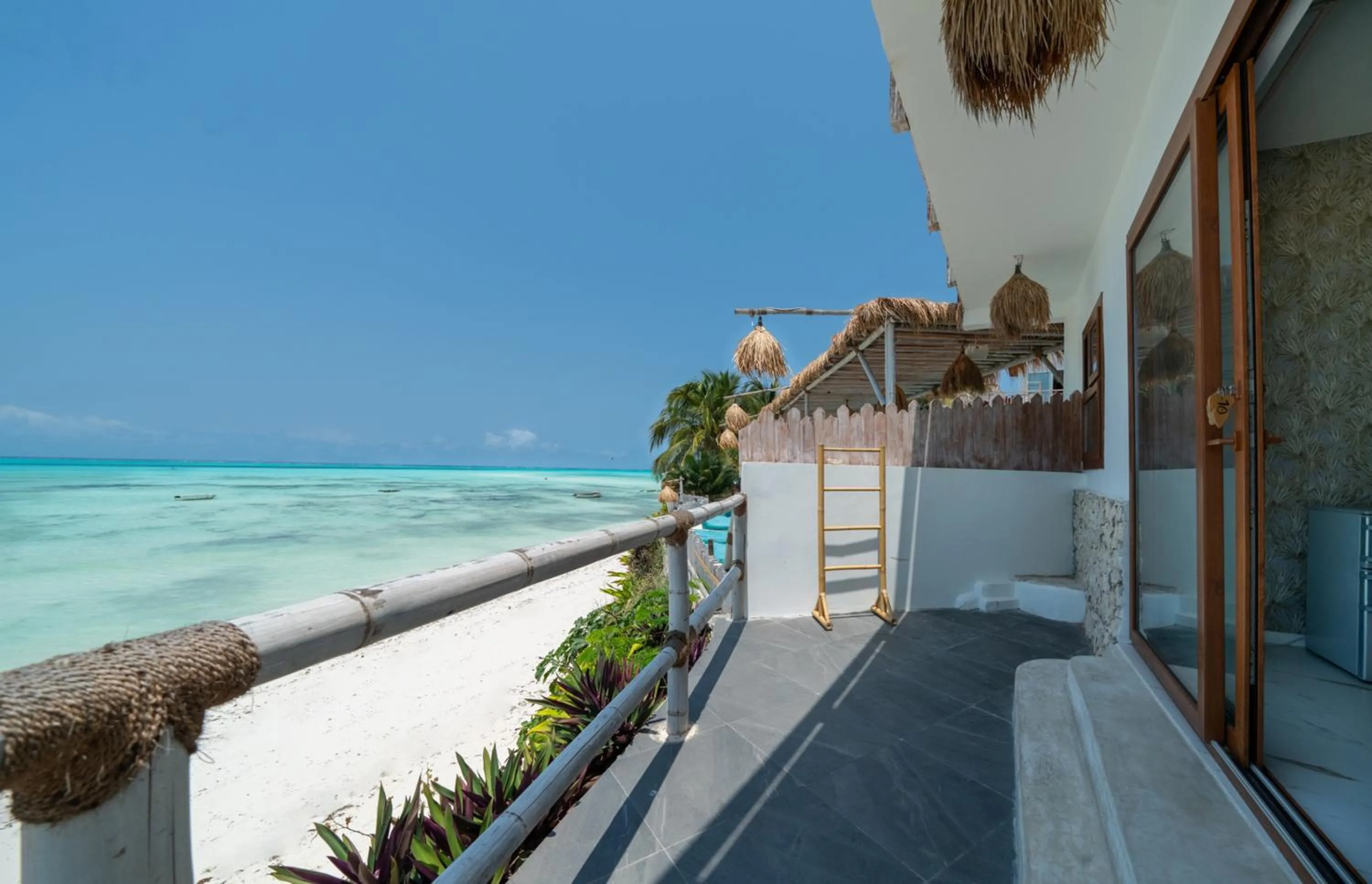 Balcony/Terrace in Coral Rocks Hotel & Restaurant