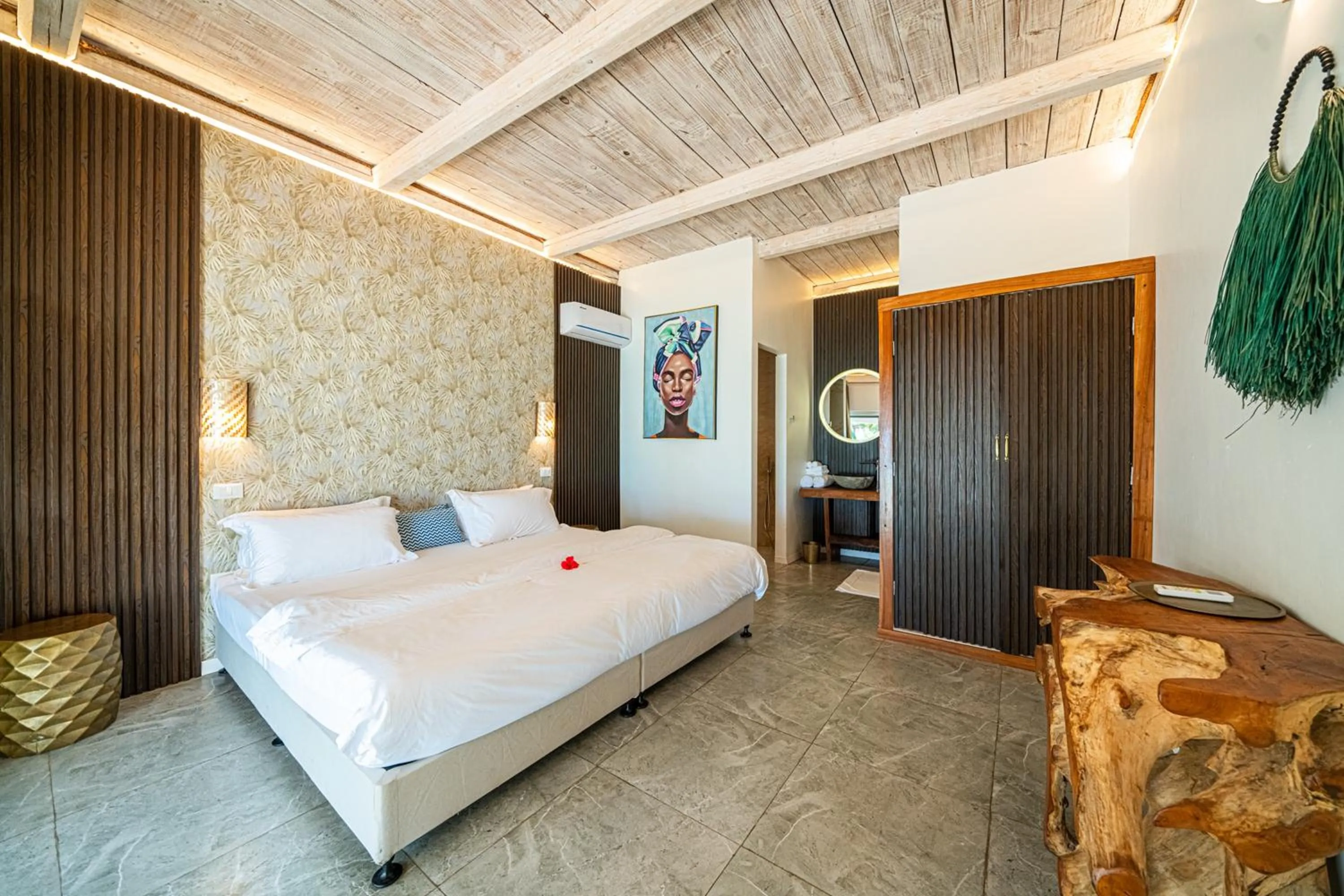 Bedroom, Bed in Coral Rocks Hotel & Restaurant