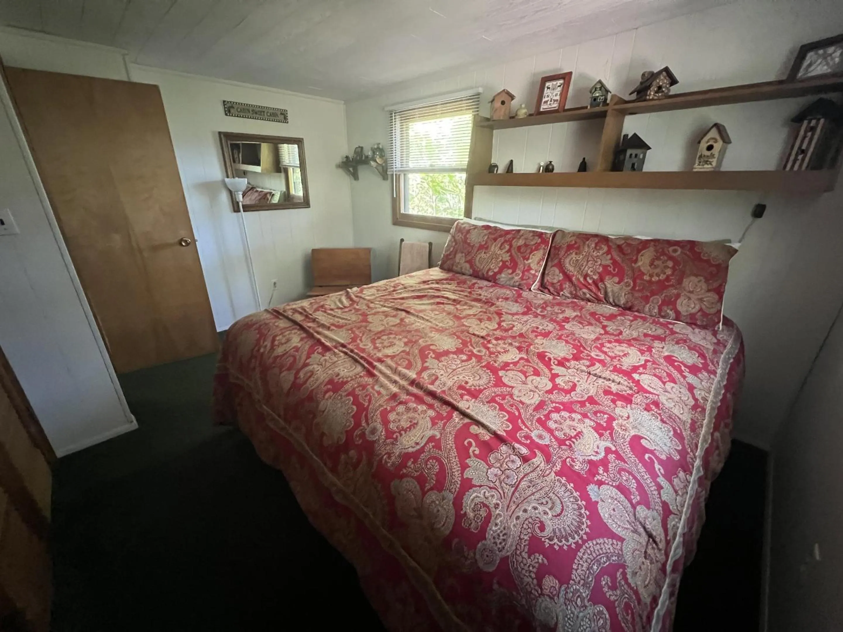 Bedroom, Bed in Rock Stalls Lodge Hocking Hills