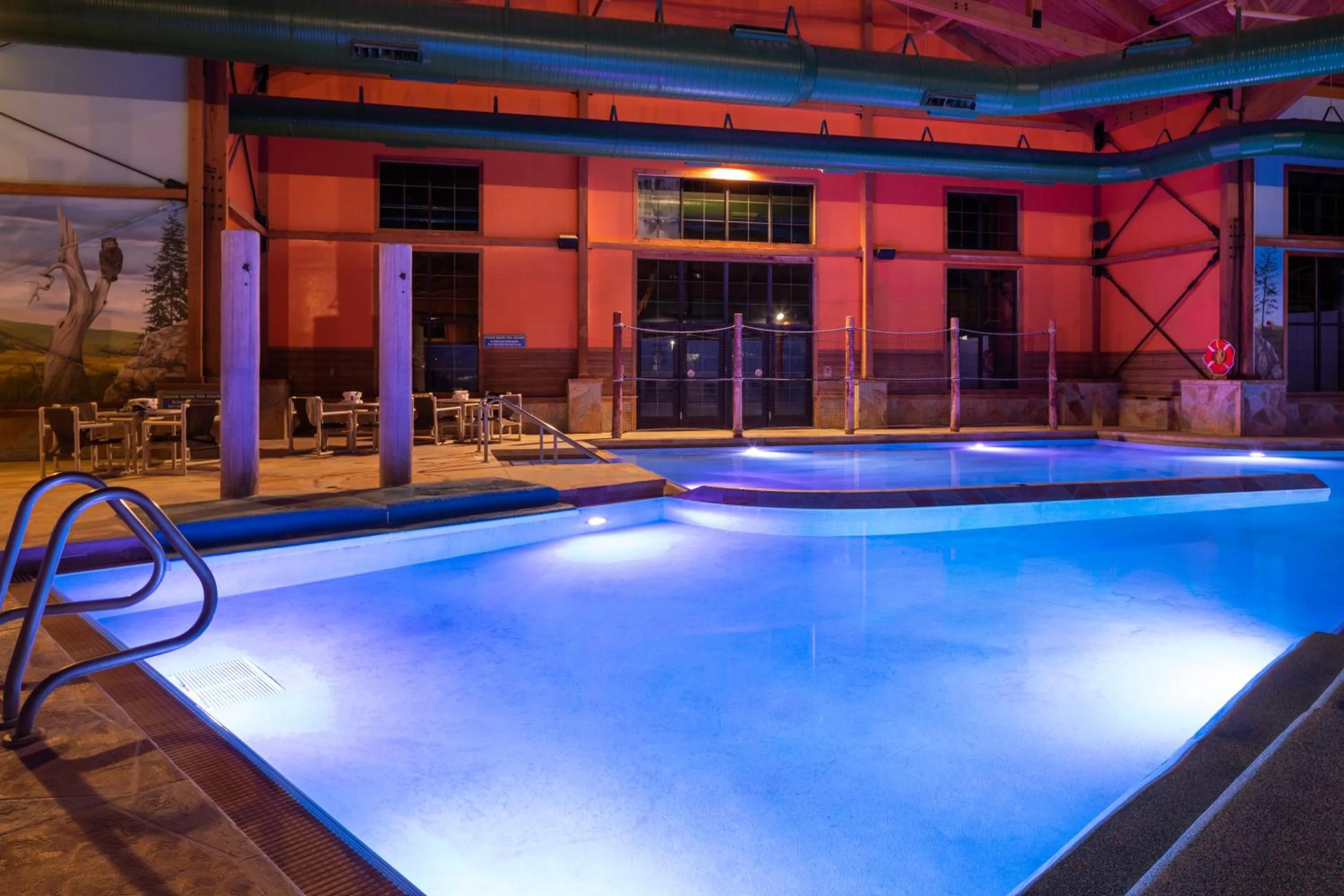 Swimming pool in bantr Grand Hotel Wausau - Rothschild