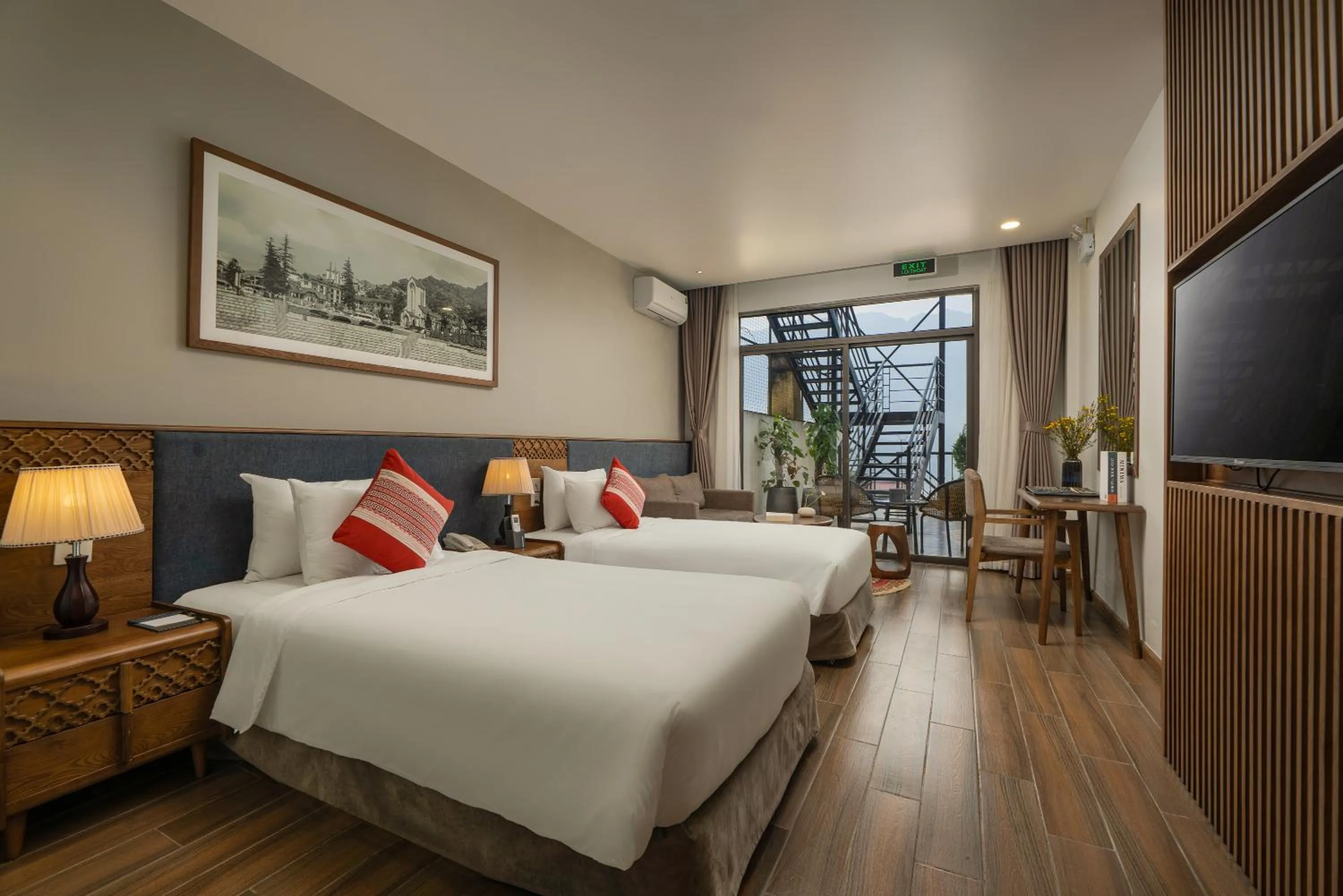 Bedroom, Bed in DeLaSol Sapa - Central Boutique Hotel