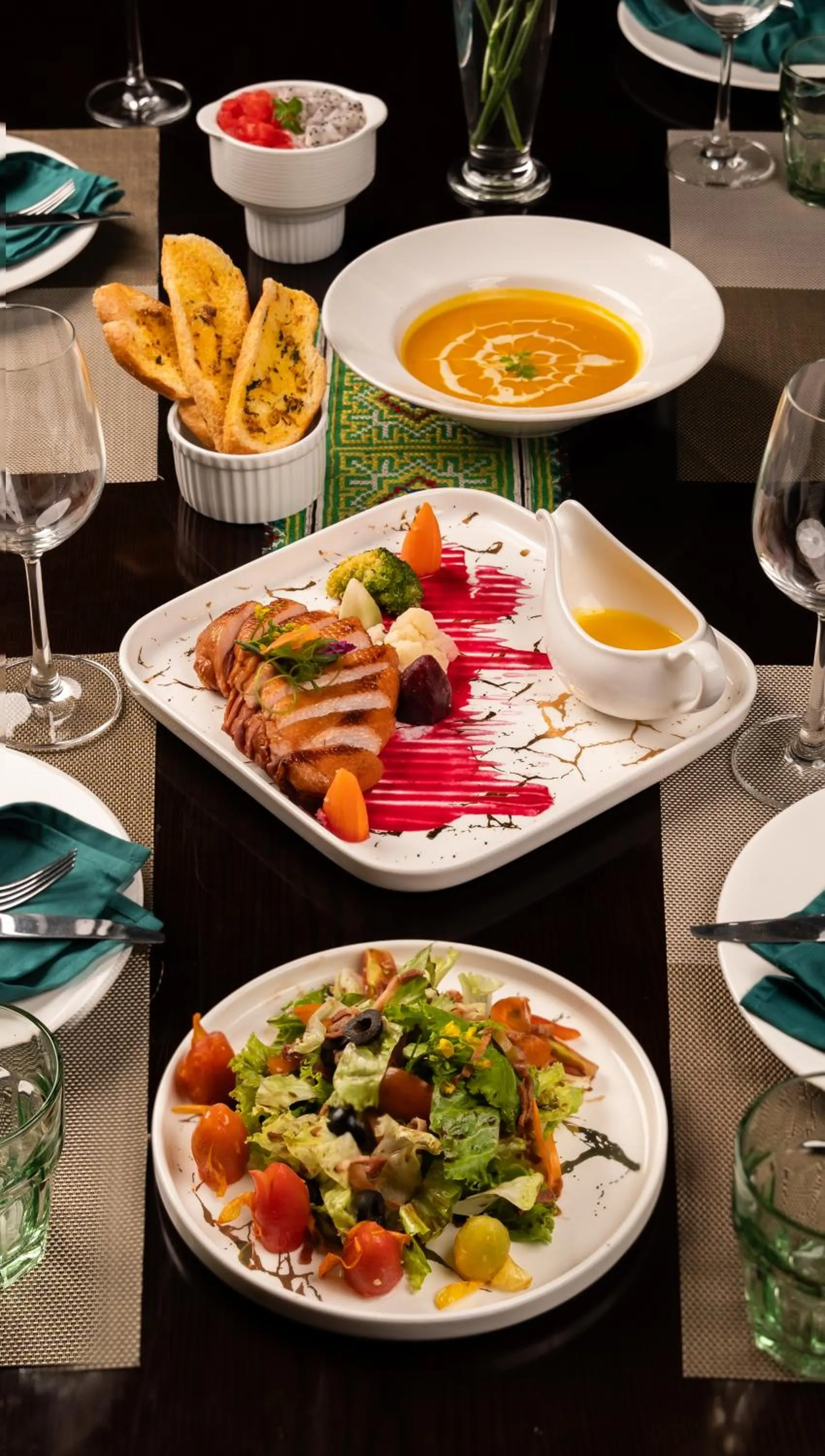 Restaurant/places to eat in DeLaSol Sapa - Central Boutique Hotel