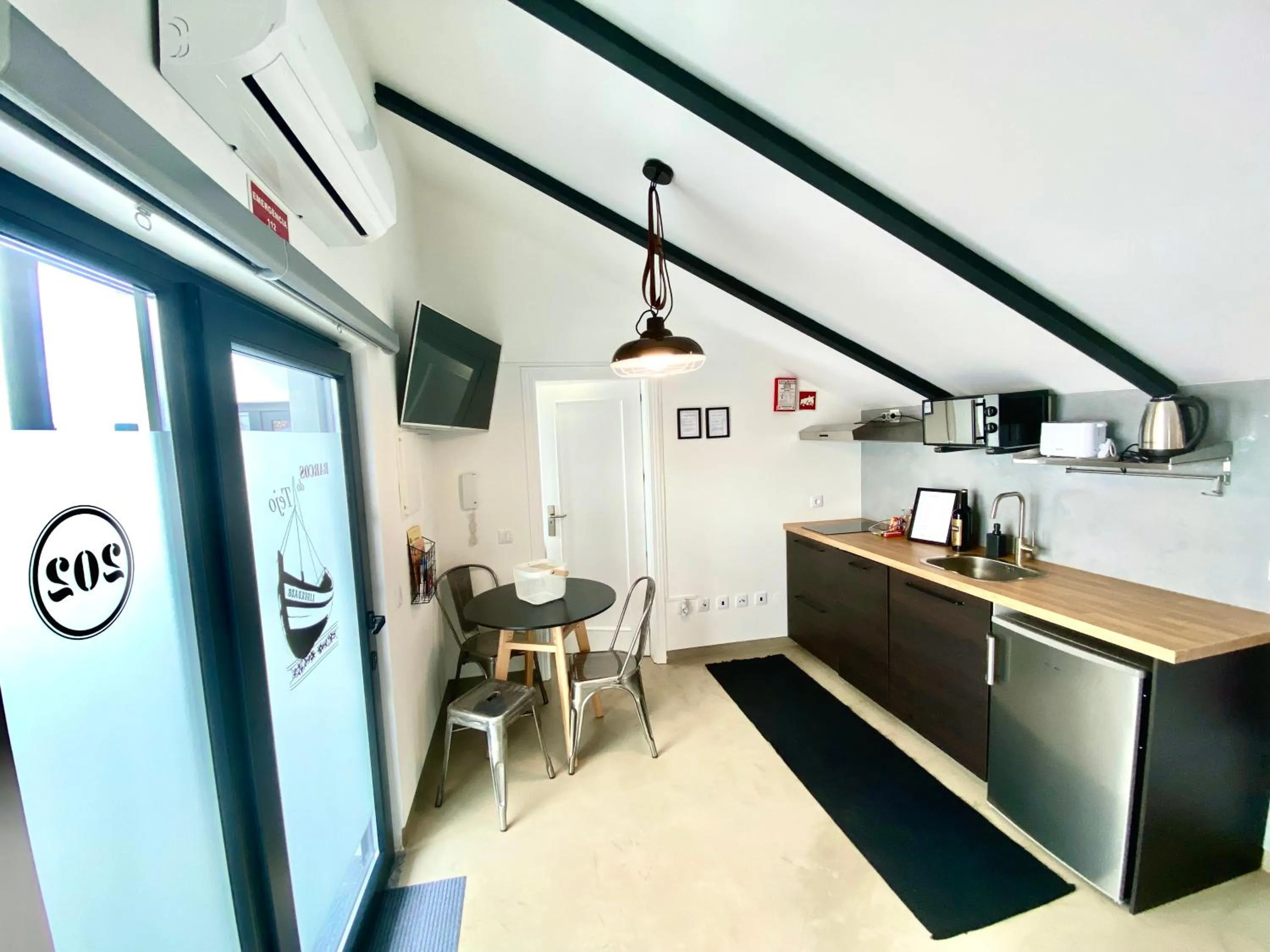 Kitchen or kitchenette in Villa Rio by Valada Village