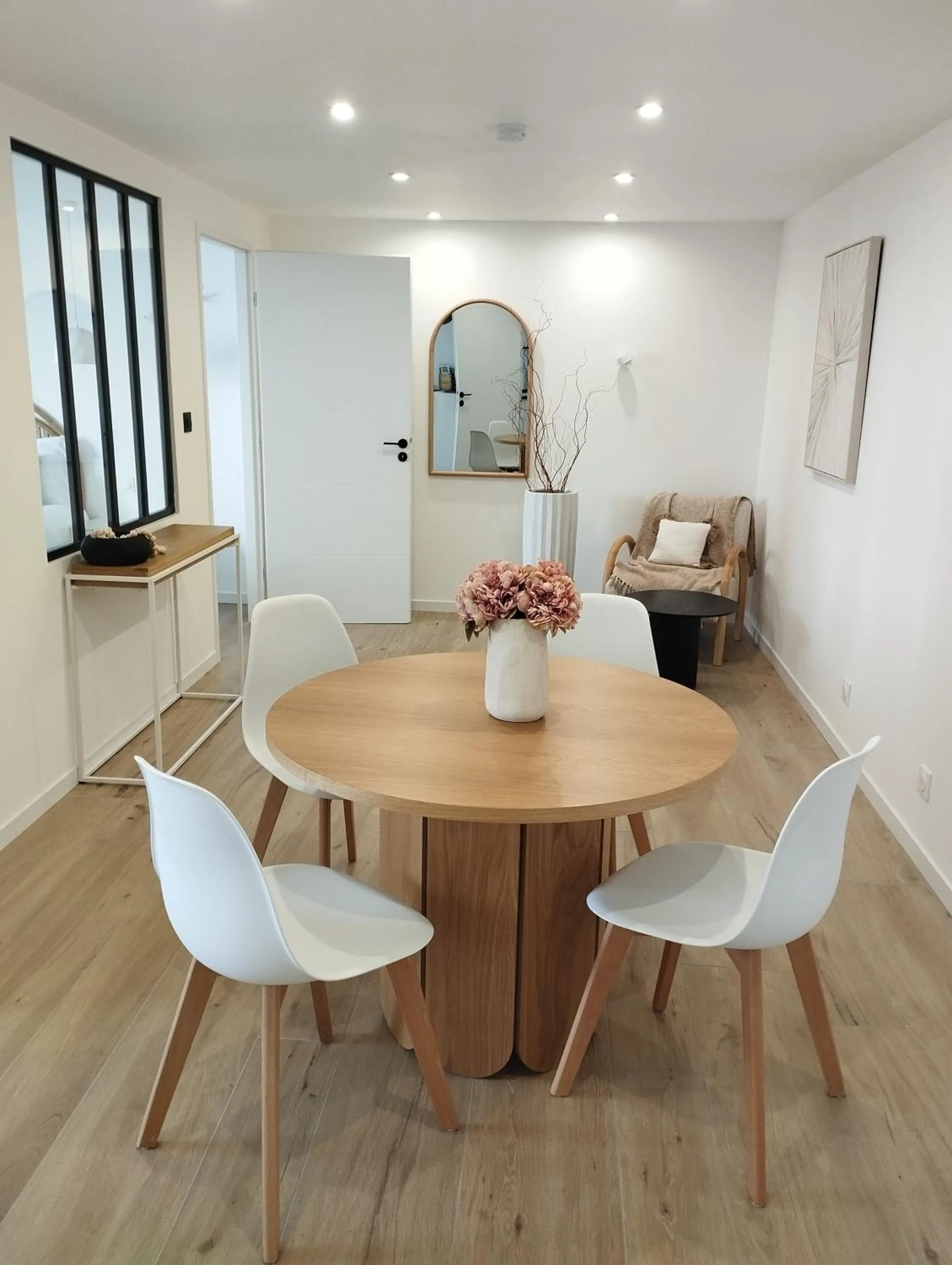 Dining area in Au coucher du lac