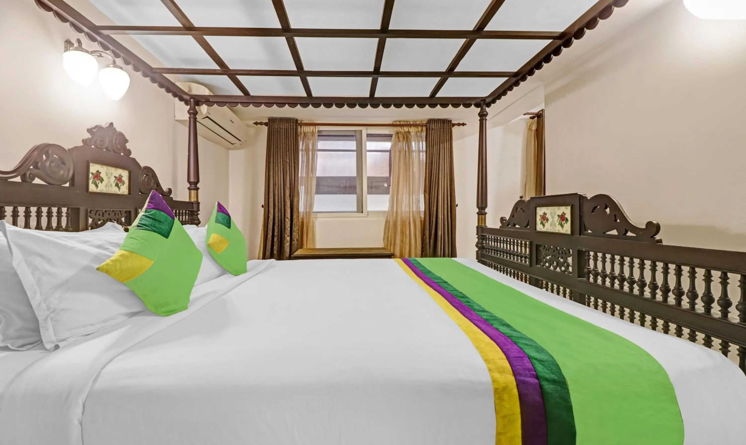 Bedroom, Bed in Treebo Anchor Inn