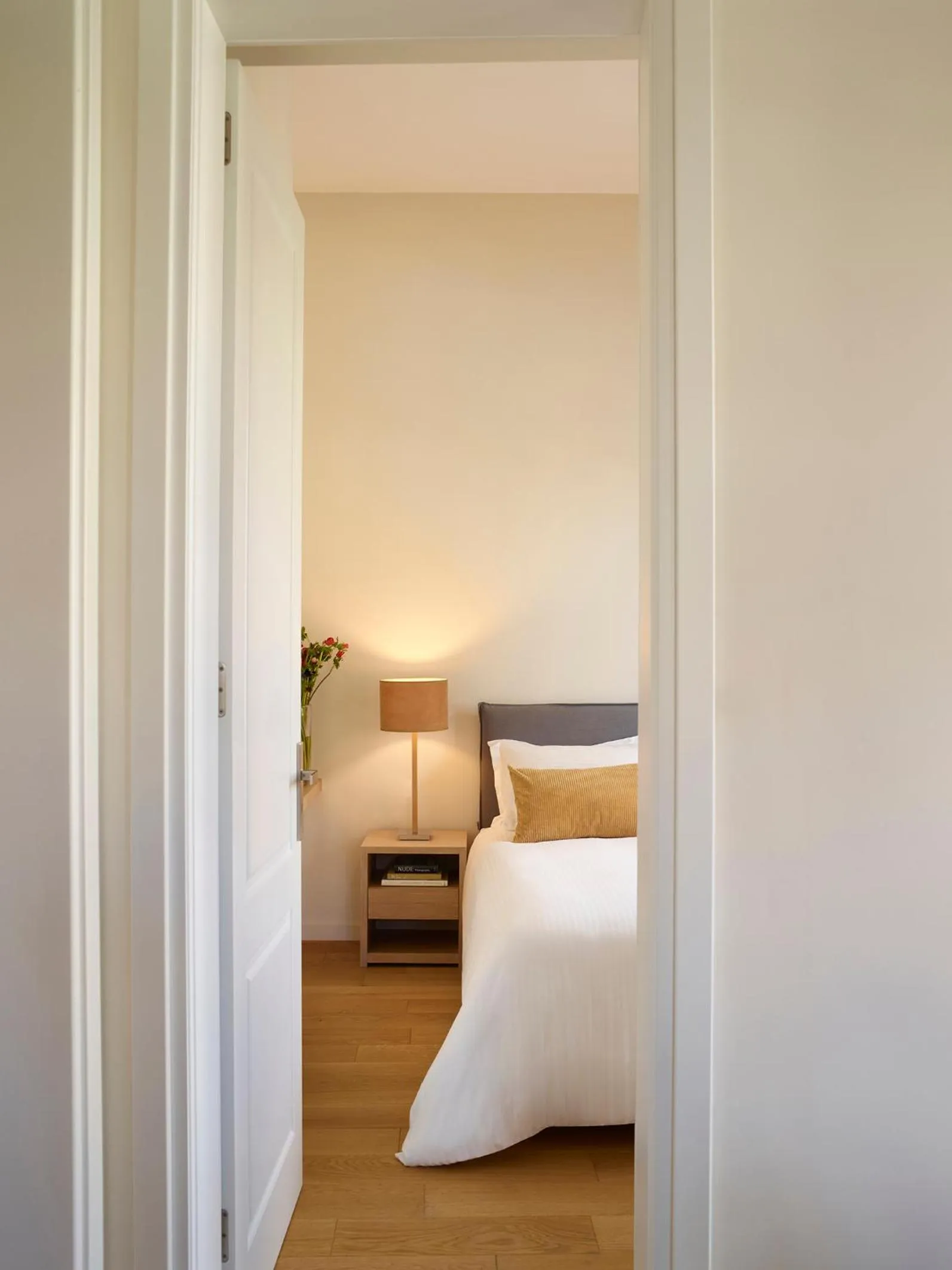 Bedroom, Bed in Del Taso 1850