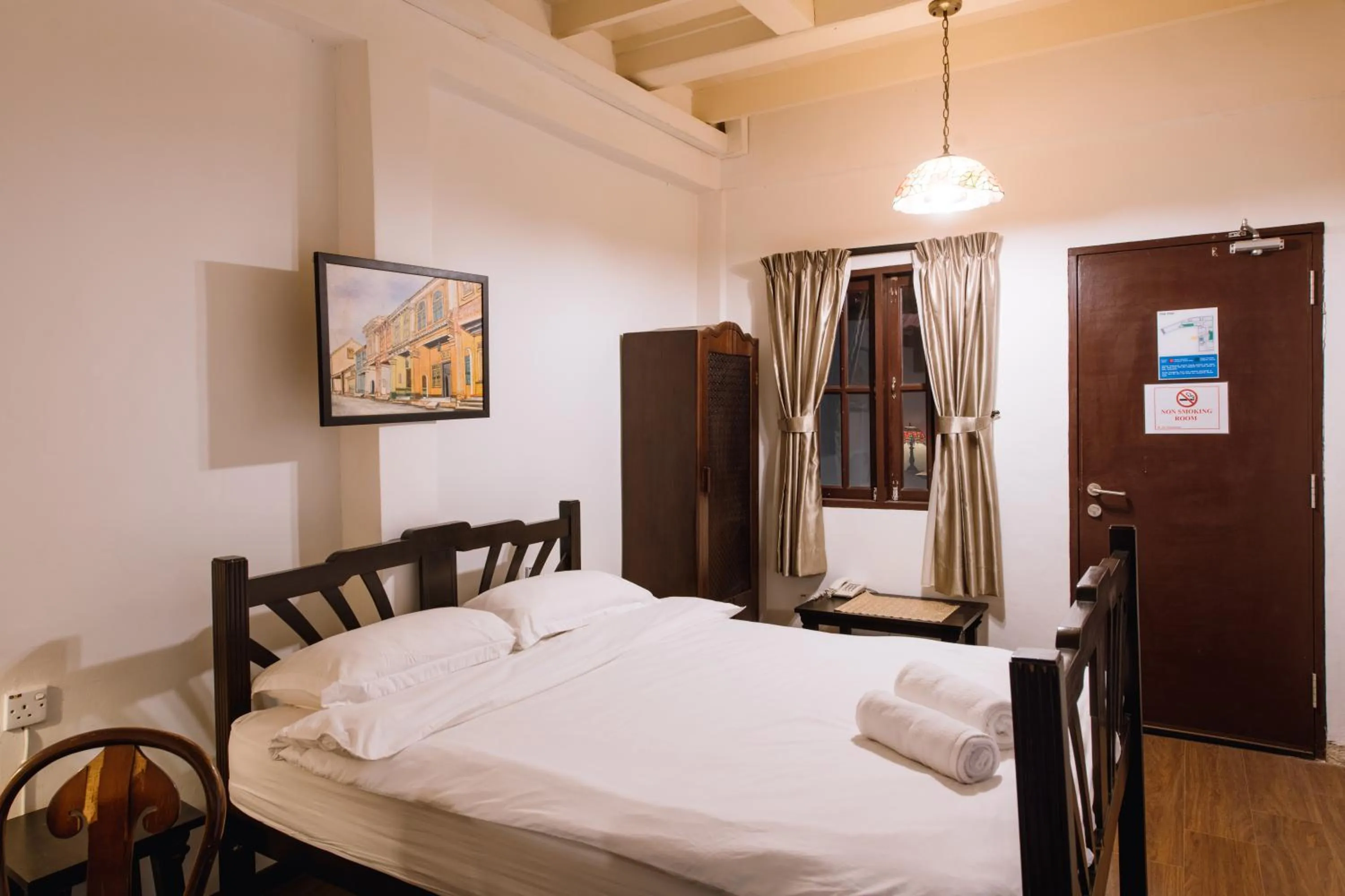 Bedroom, Bed in Heeren By The River