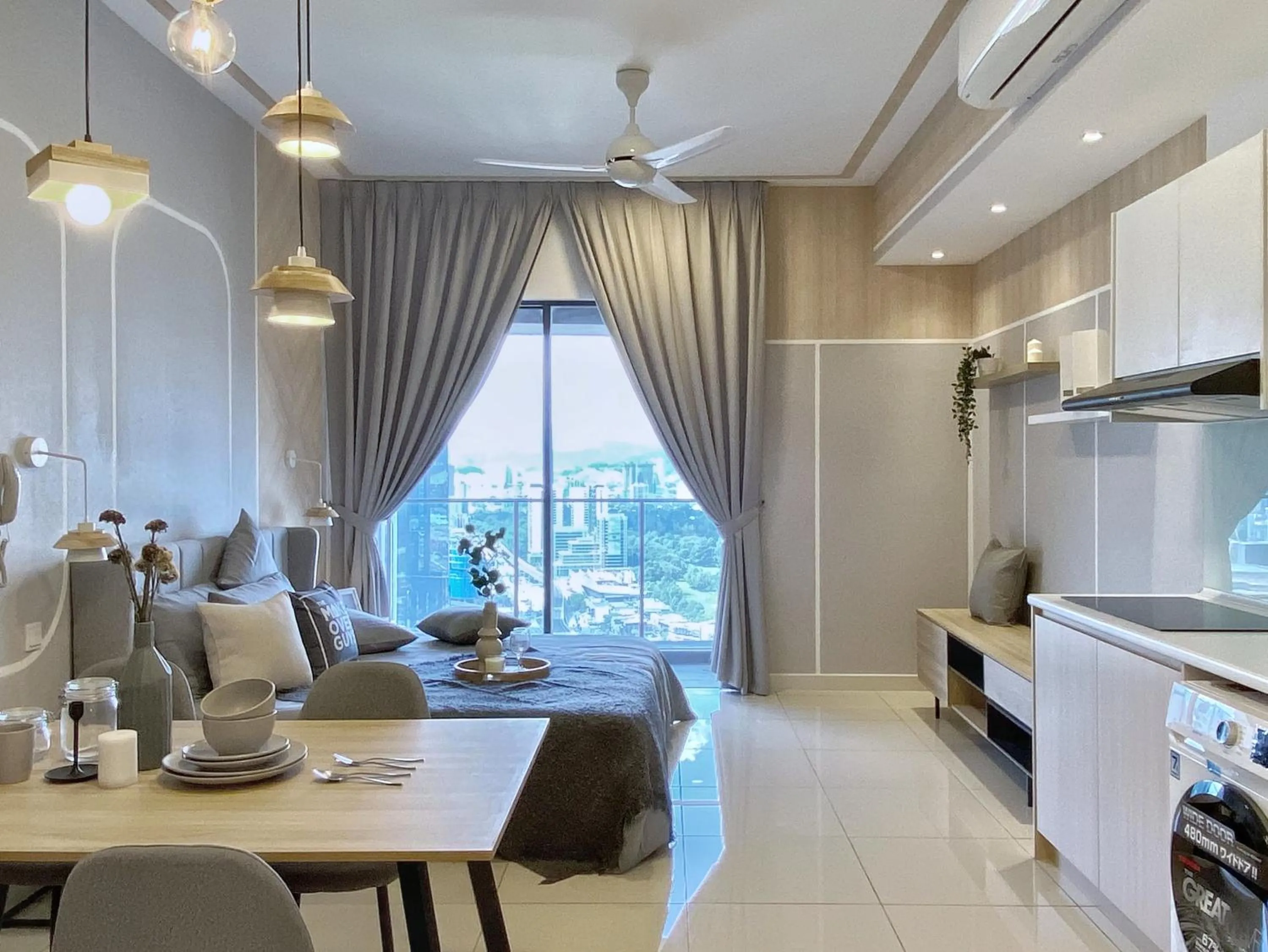 Living room in Continew Residence by HomeBrickz