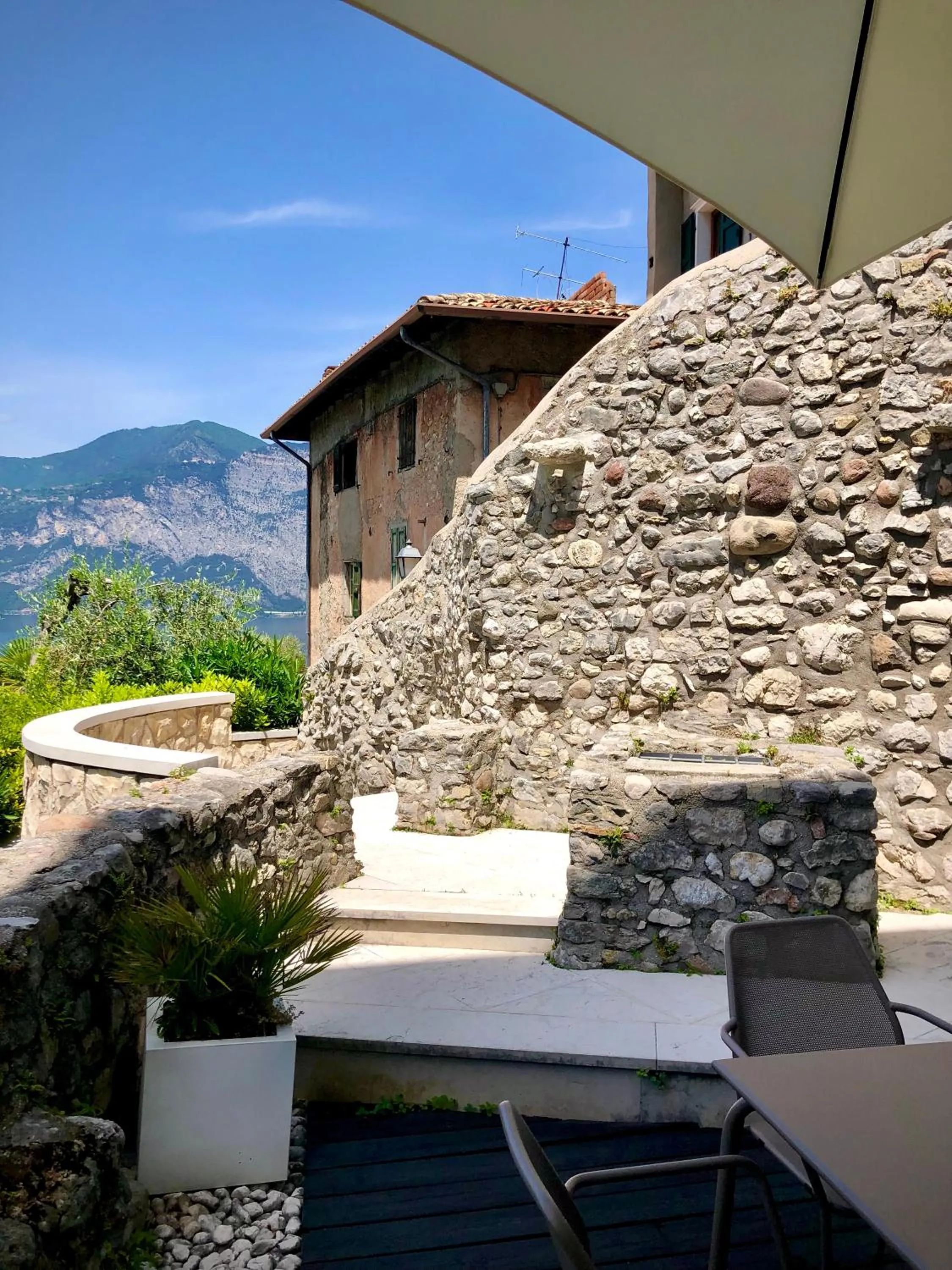 Property building in Villa Borgo Borago