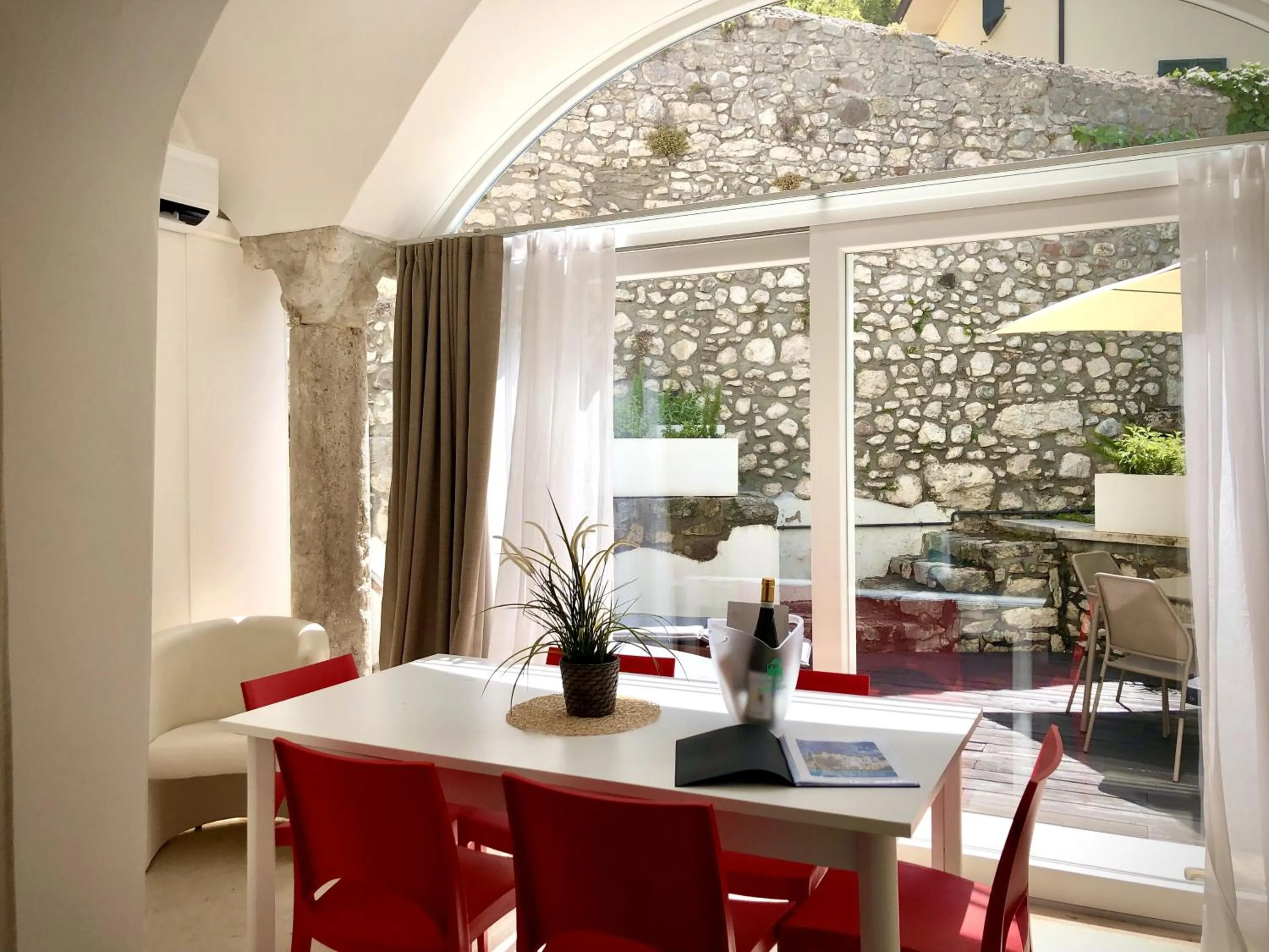 Seating area in Villa Borgo Borago