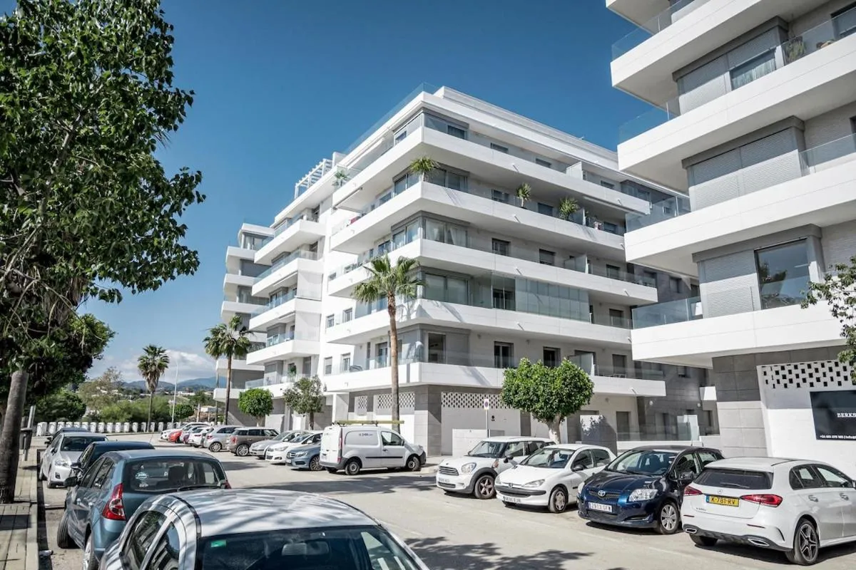 Other in JG- Top modern apartment in Nueva Andalucia