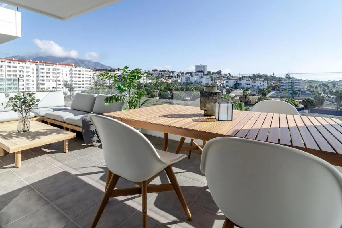 Other in JG- Top modern apartment in Nueva Andalucia