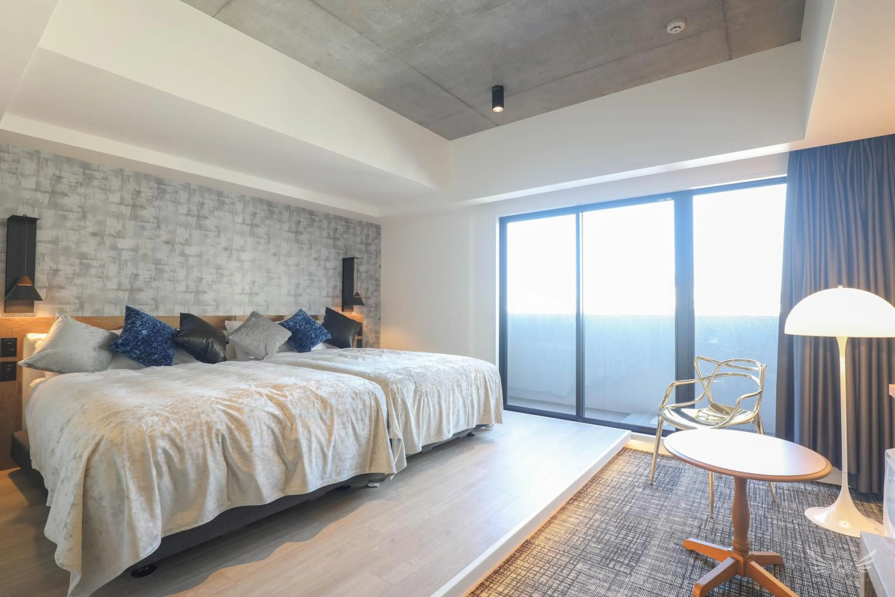 Bedroom, Bed in FFFFFF Hotel エフホテル