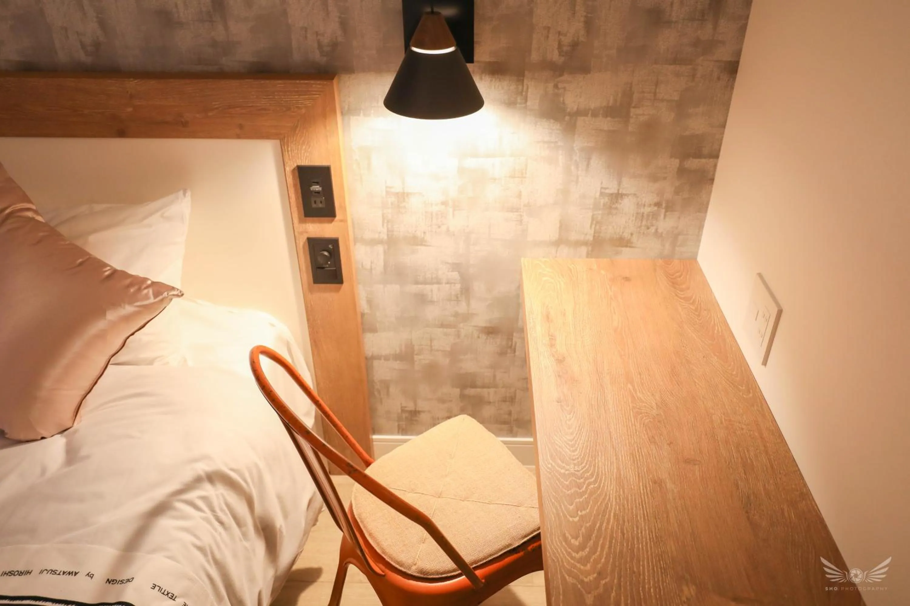 Bed in FFFFFF Hotel エフホテル