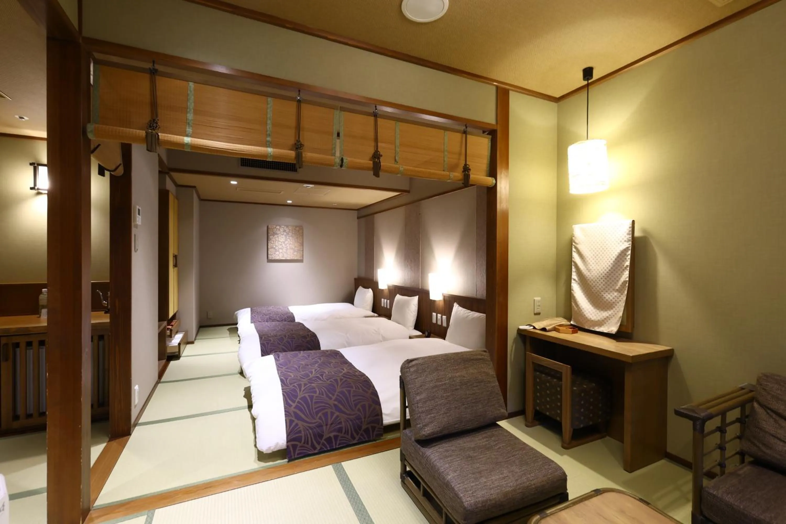 Photo of the whole room, Bed in Inishie no Yado Keiun