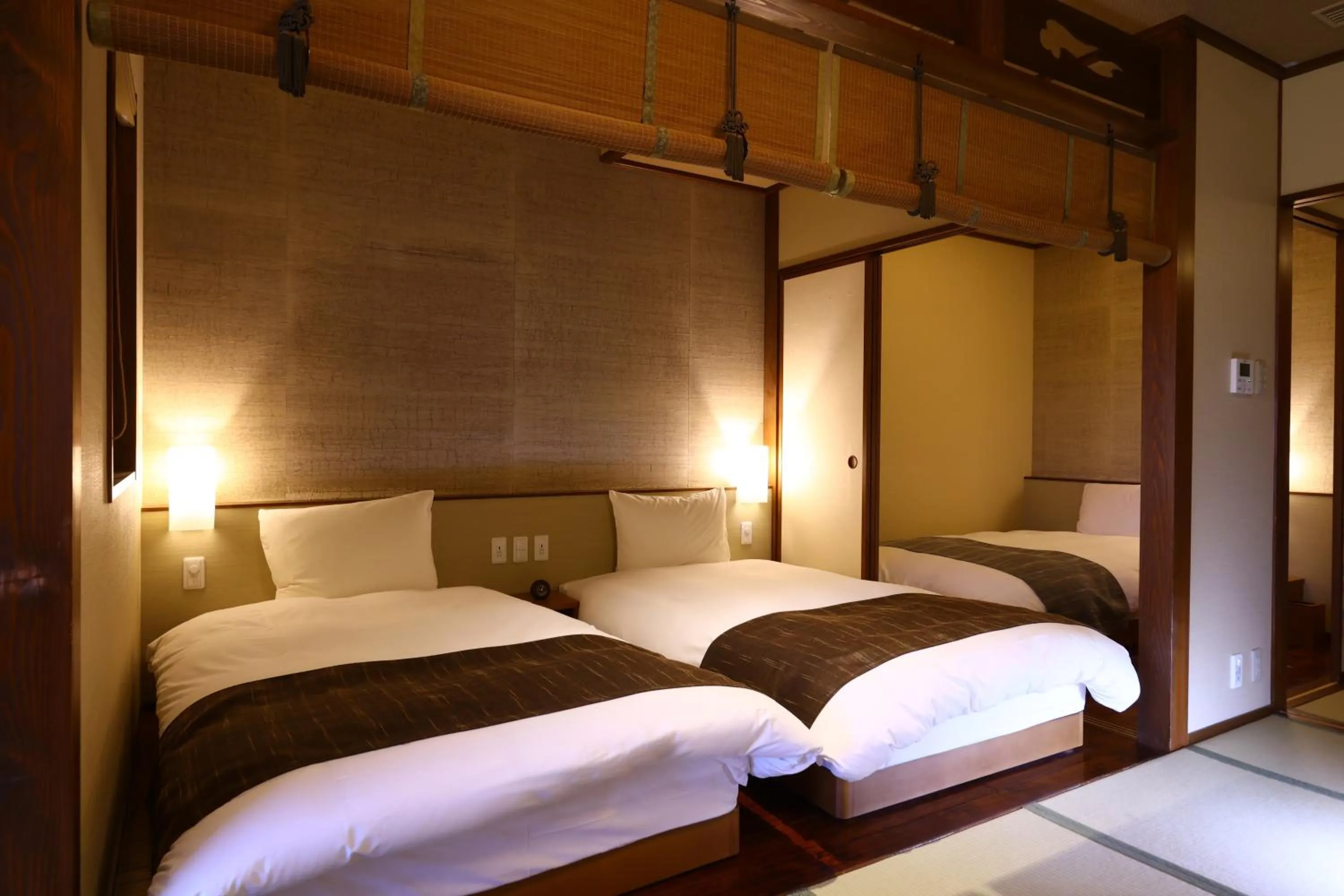 Photo of the whole room, Bed in Inishie no Yado Keiun
