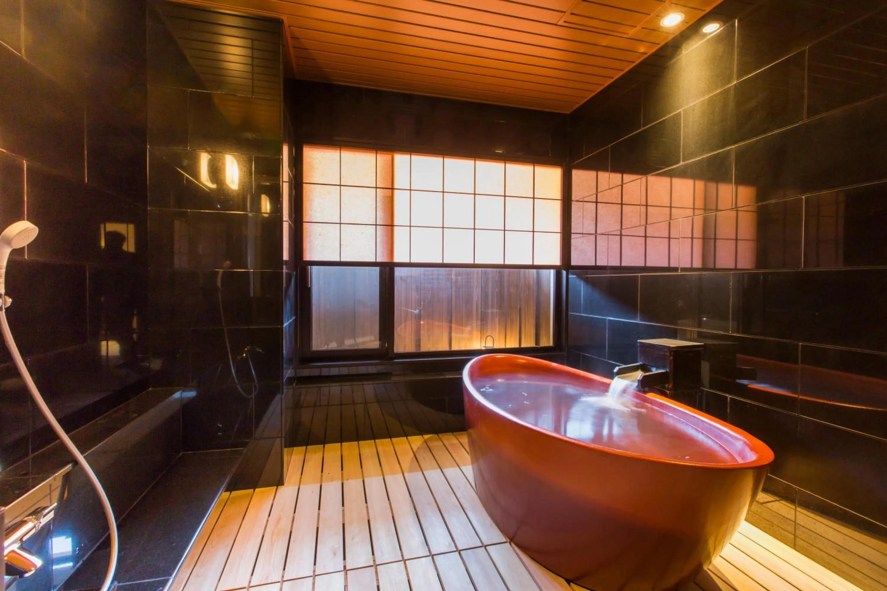 Hot Spring Bath in Oyado Tsukiyo no Usagi