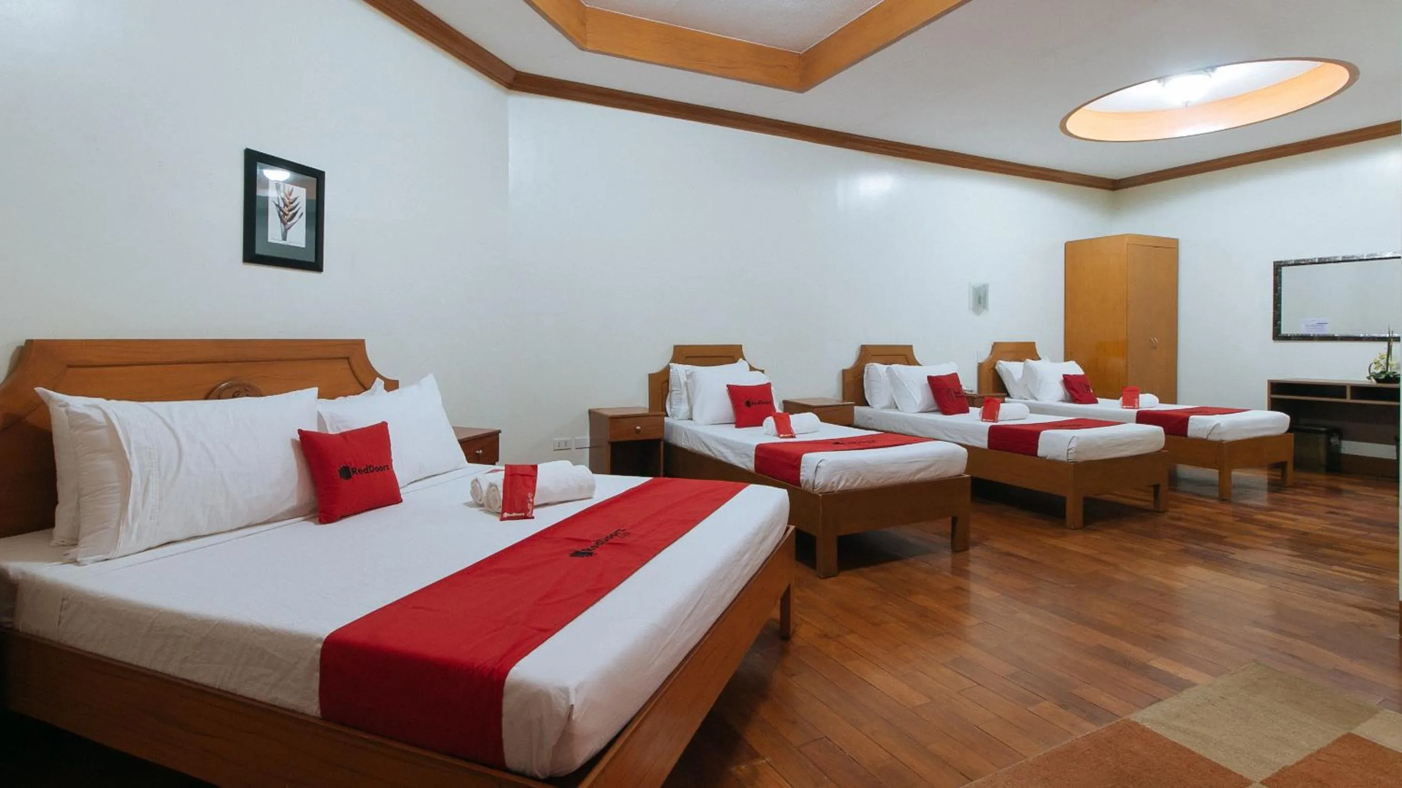 Bed in RedDoorz Premium @ Nick Hotel Gerona Tarlac