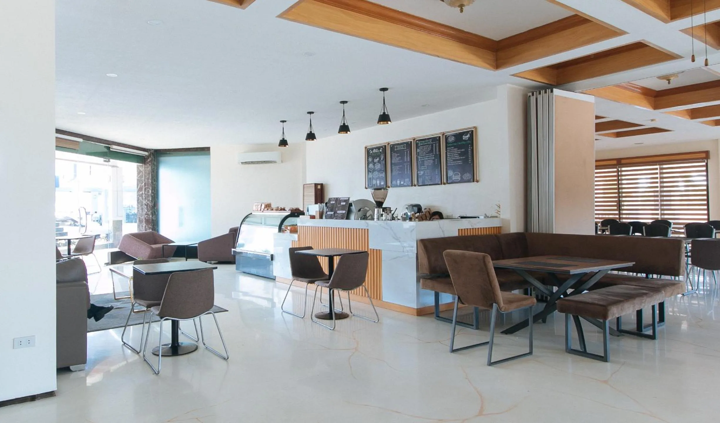 Restaurant/places to eat in RedDoorz Premium @ Nick Hotel Gerona Tarlac