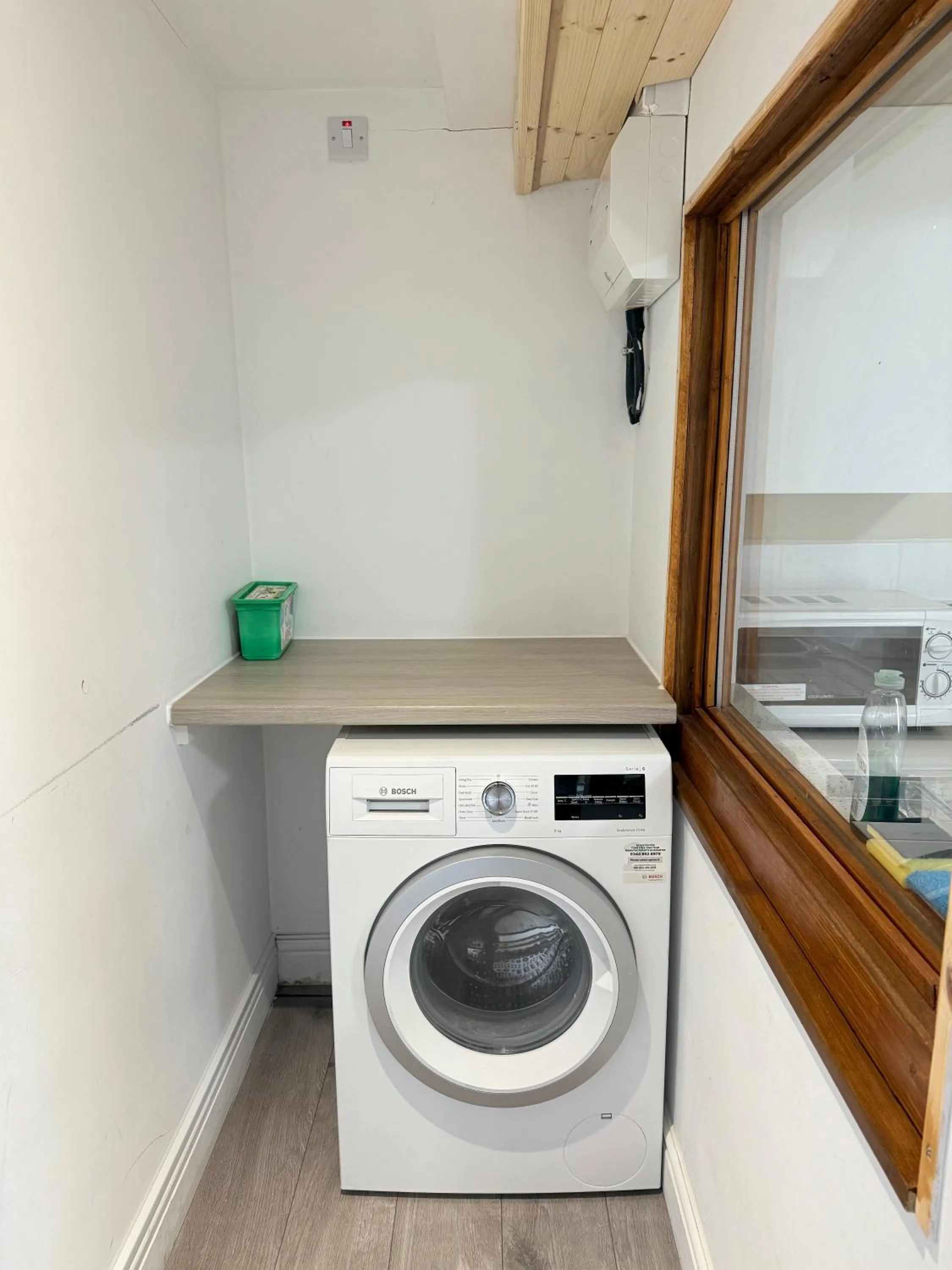washing machine in Oxford Guest House