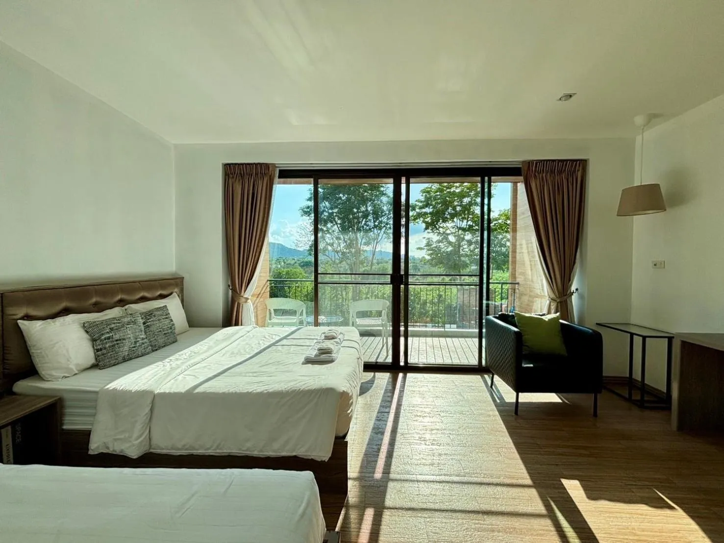 Bed in The Earth Anthioch Khao Yai