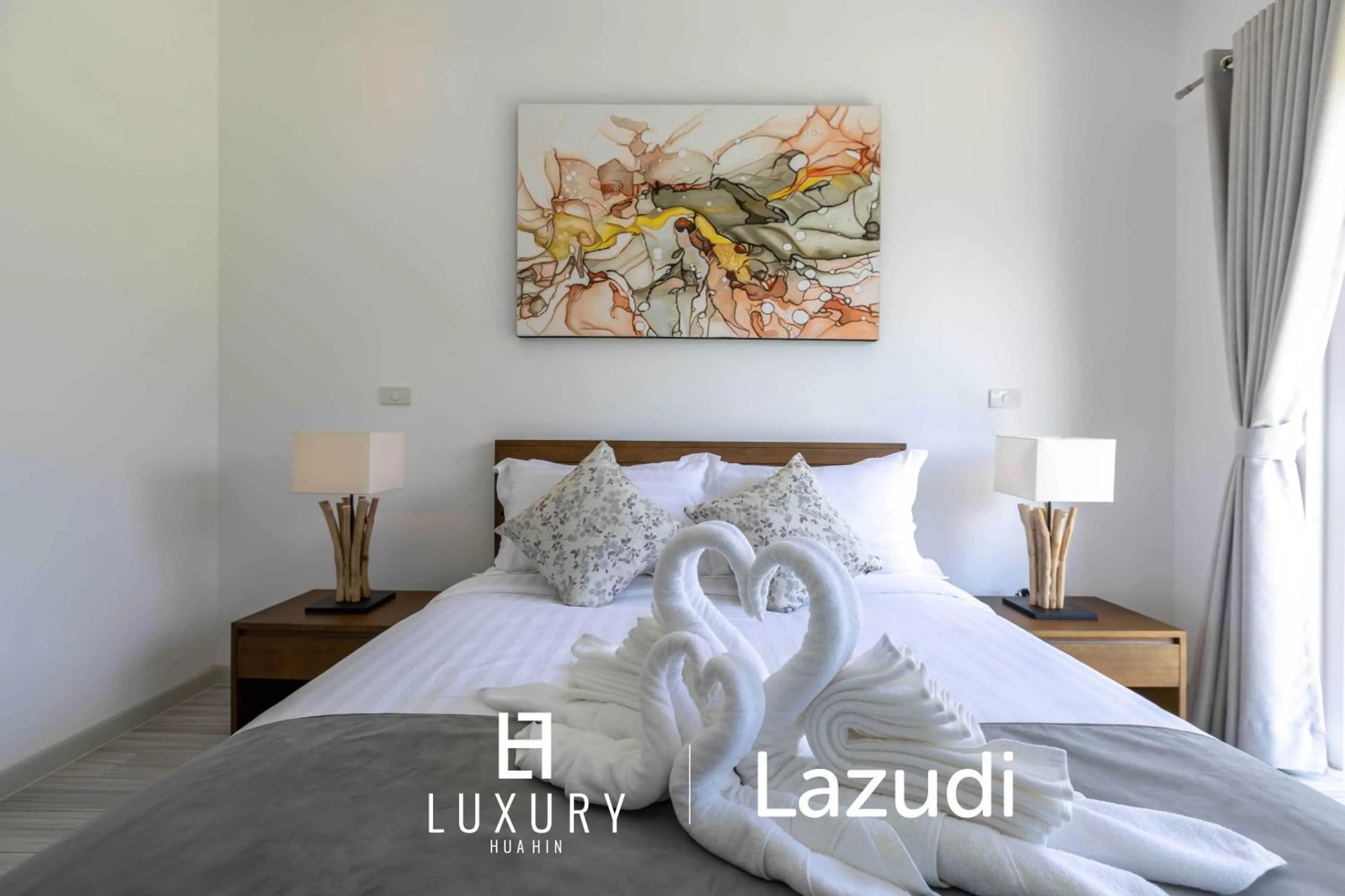 Bed in New Modern 3 Bedroom Pool Villa MS24