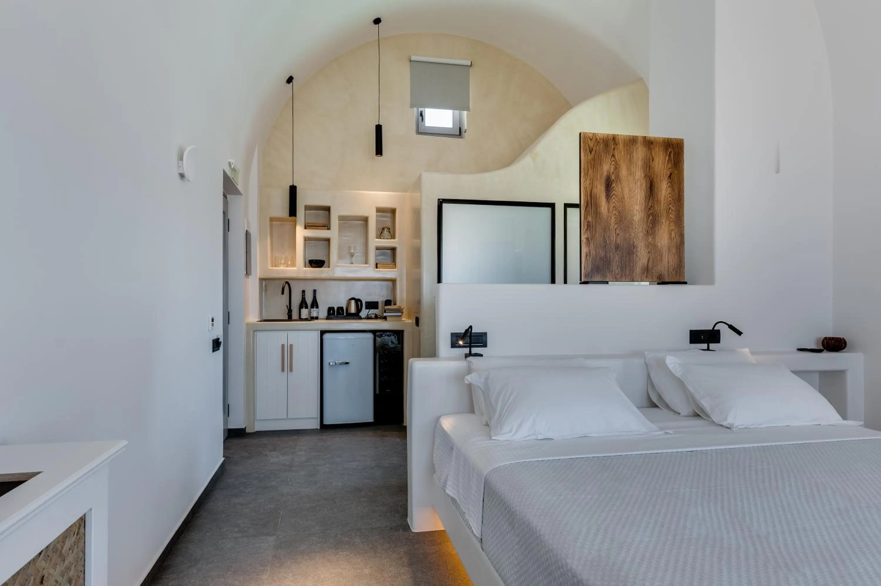 Photo of the whole room, Bed in Elements Cozy Suites Pyrgos