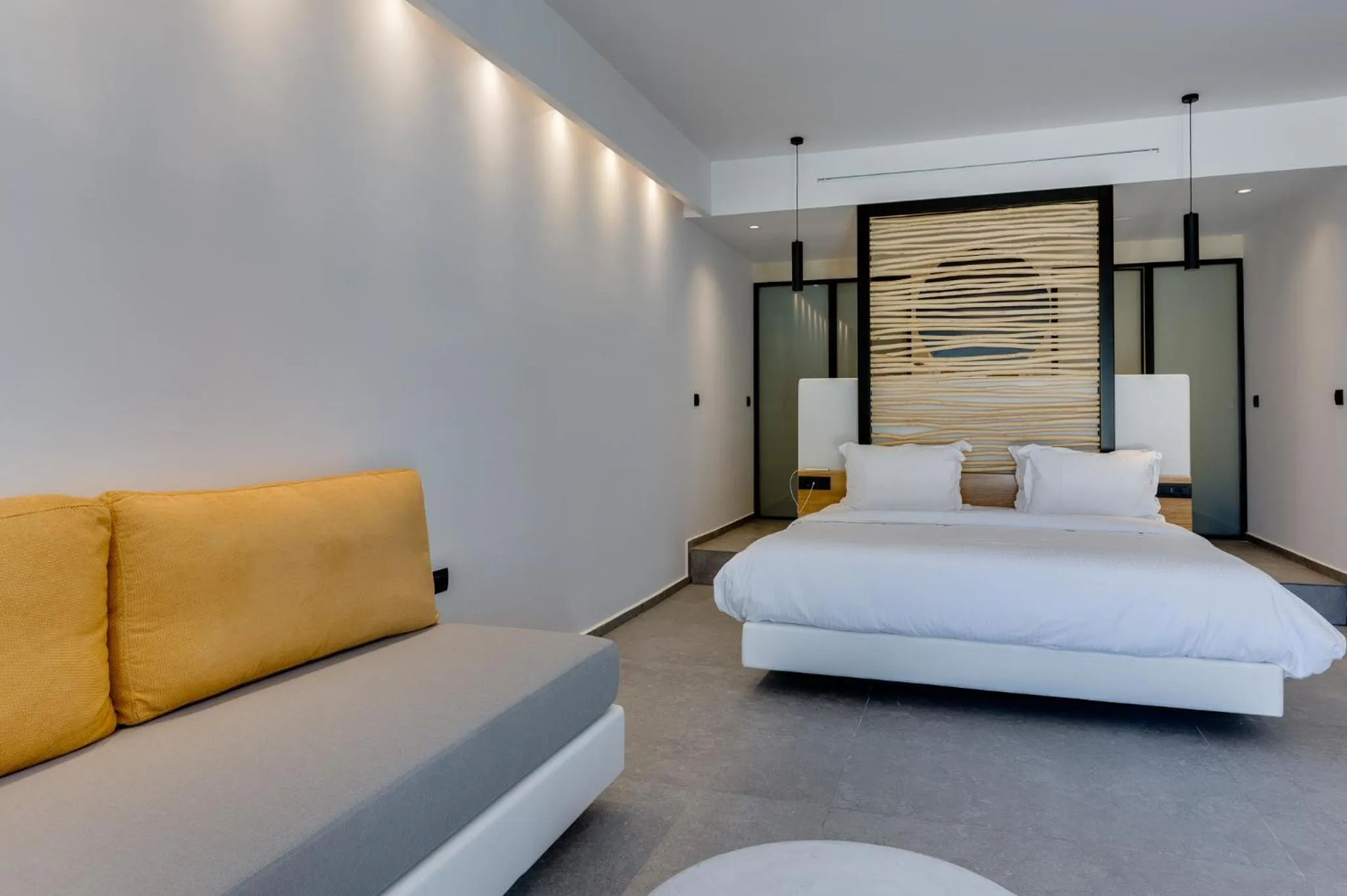 Photo of the whole room, Bed in Elements Cozy Suites Pyrgos