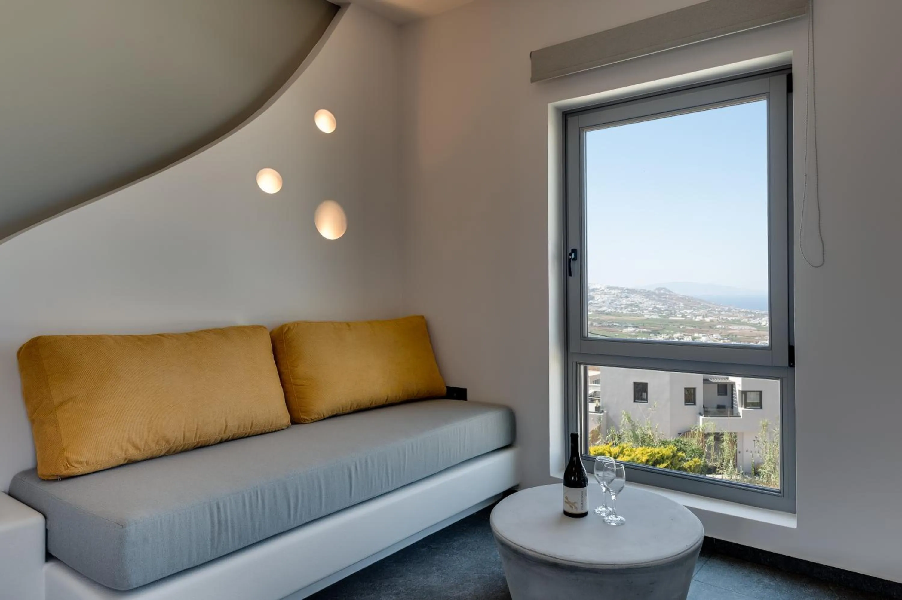 Seating area in Elements Cozy Suites Pyrgos
