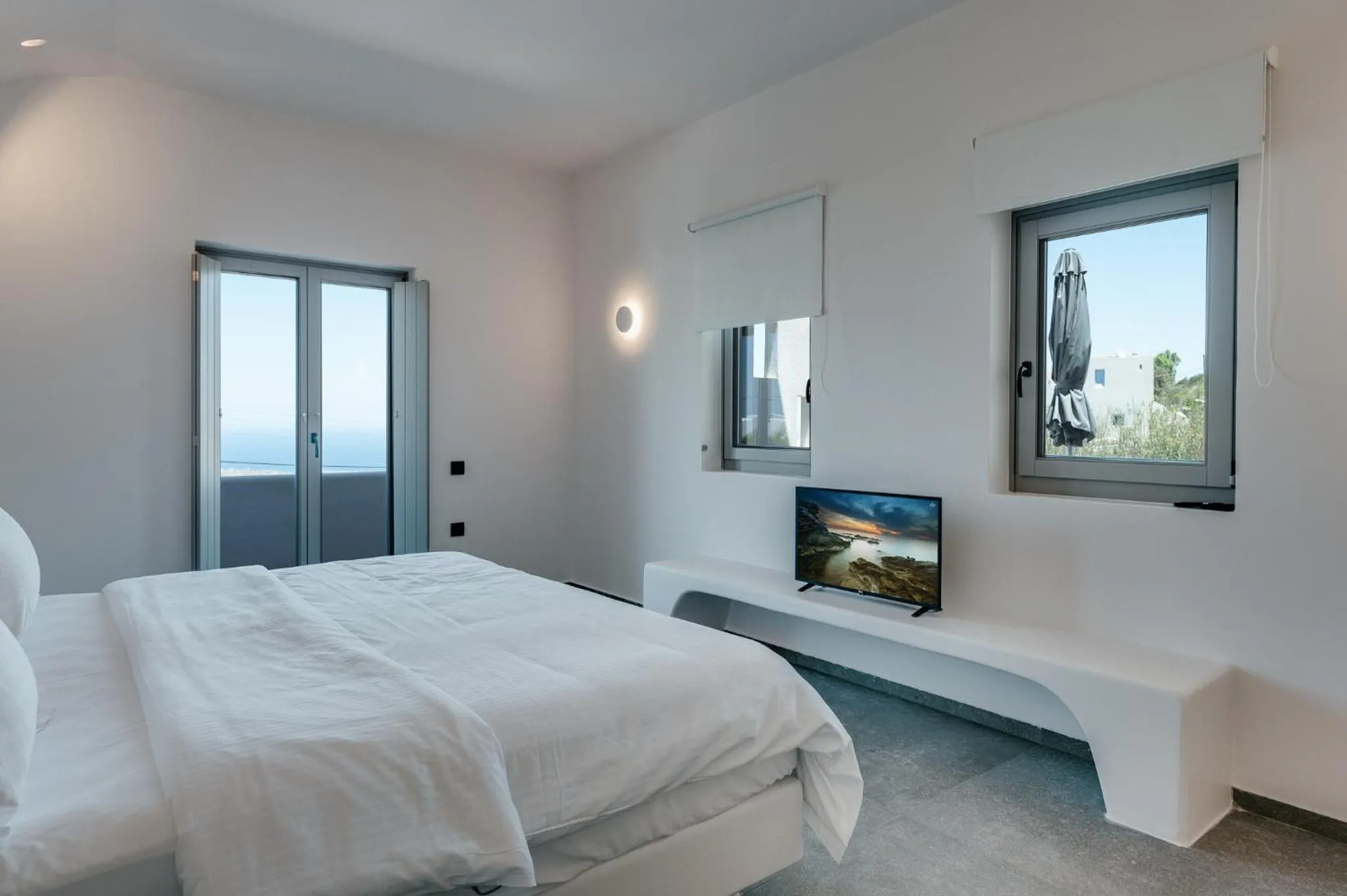 Photo of the whole room, Bed in Elements Cozy Suites Pyrgos
