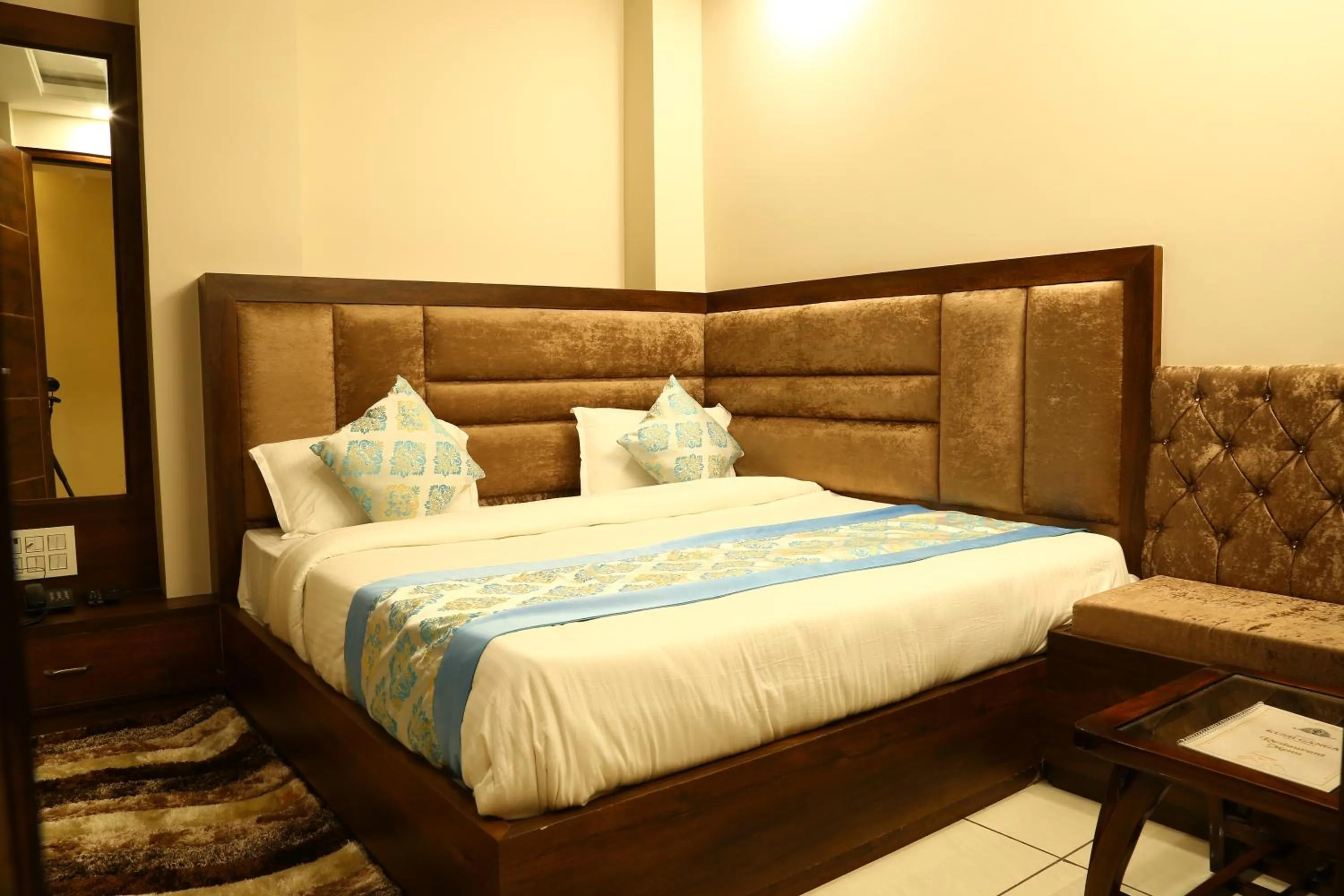 Bed in Hotel Kush Ganga - 50 Meter from Har ki Pauri, Haridwar