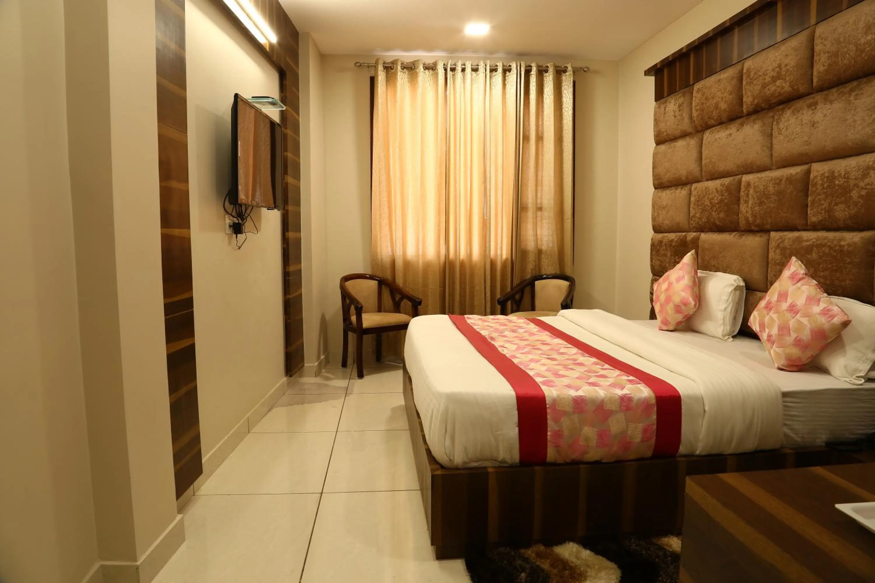 Bed in Hotel Kush Ganga - 50 Meter from Har ki Pauri, Haridwar