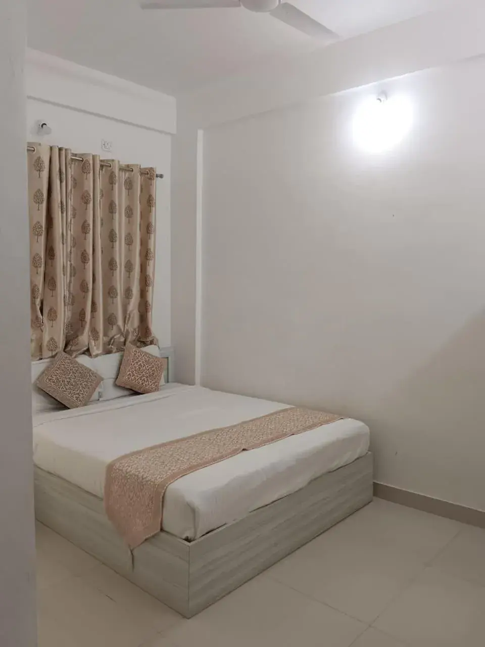 Budget Double Room in Sai Inn Mysore Budget Double Room in Sai Inn Mysore