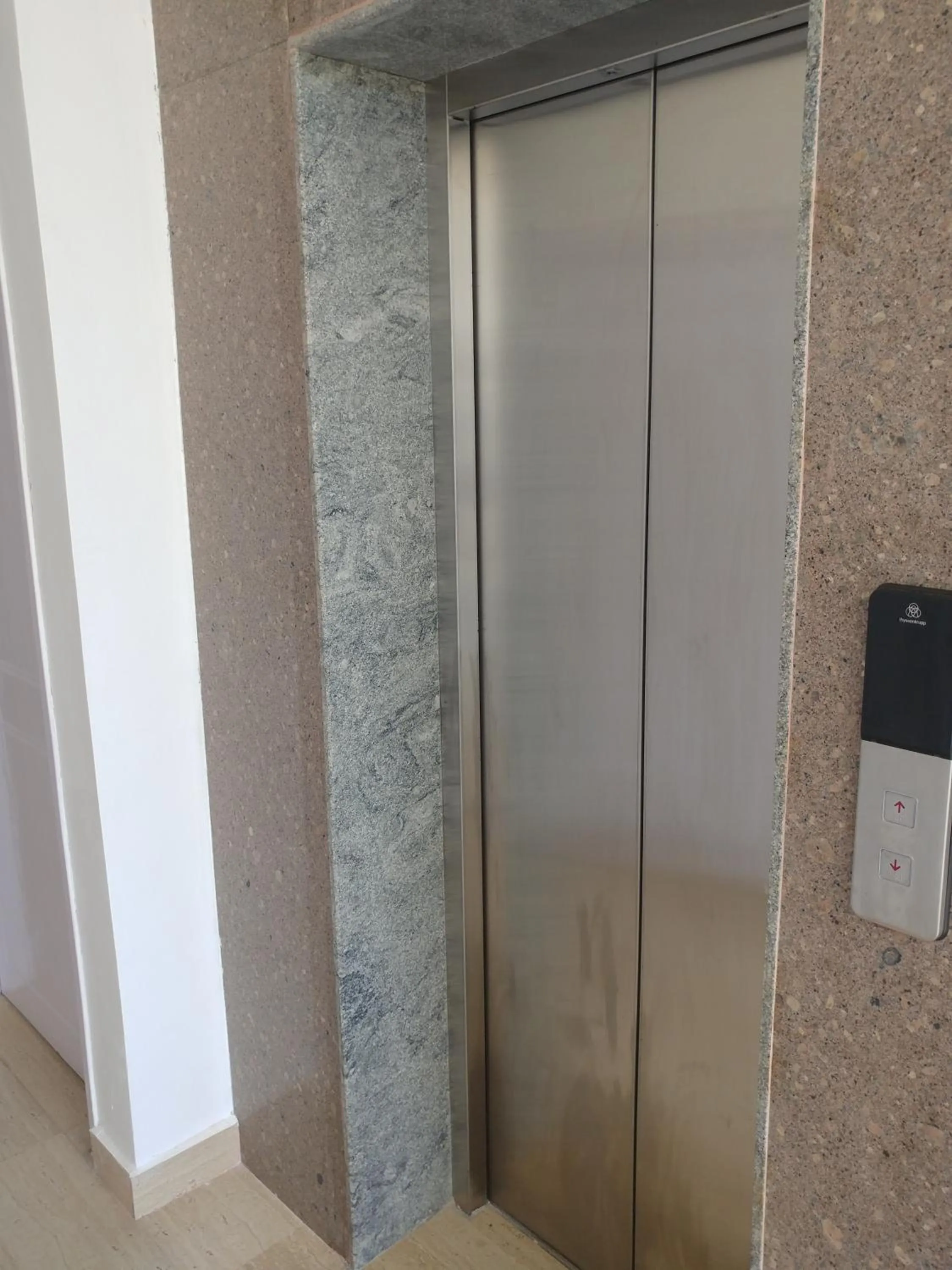 elevator in Sai Inn Mysore