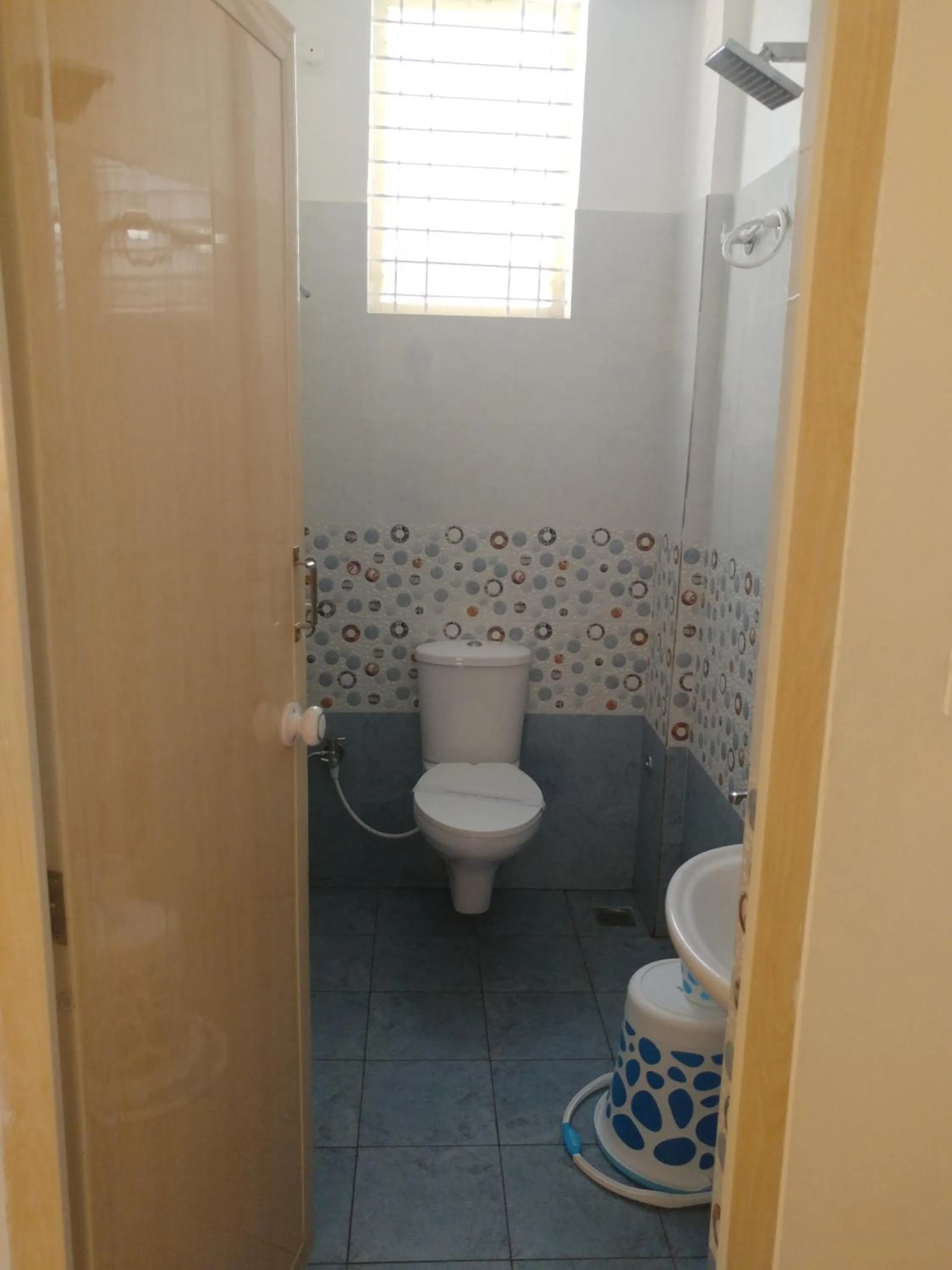 Toilet in Sai Inn Mysore