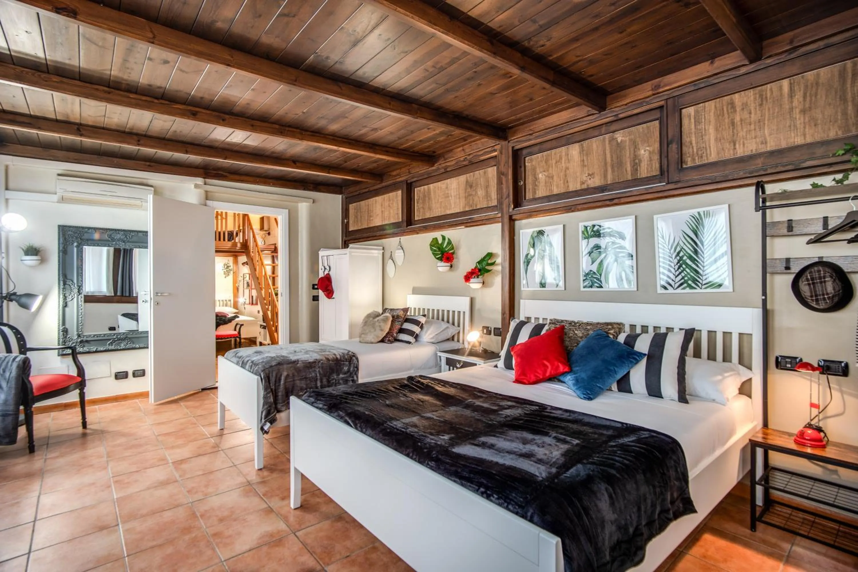 Bedroom, Bed in Gianicolo Miracle Suite