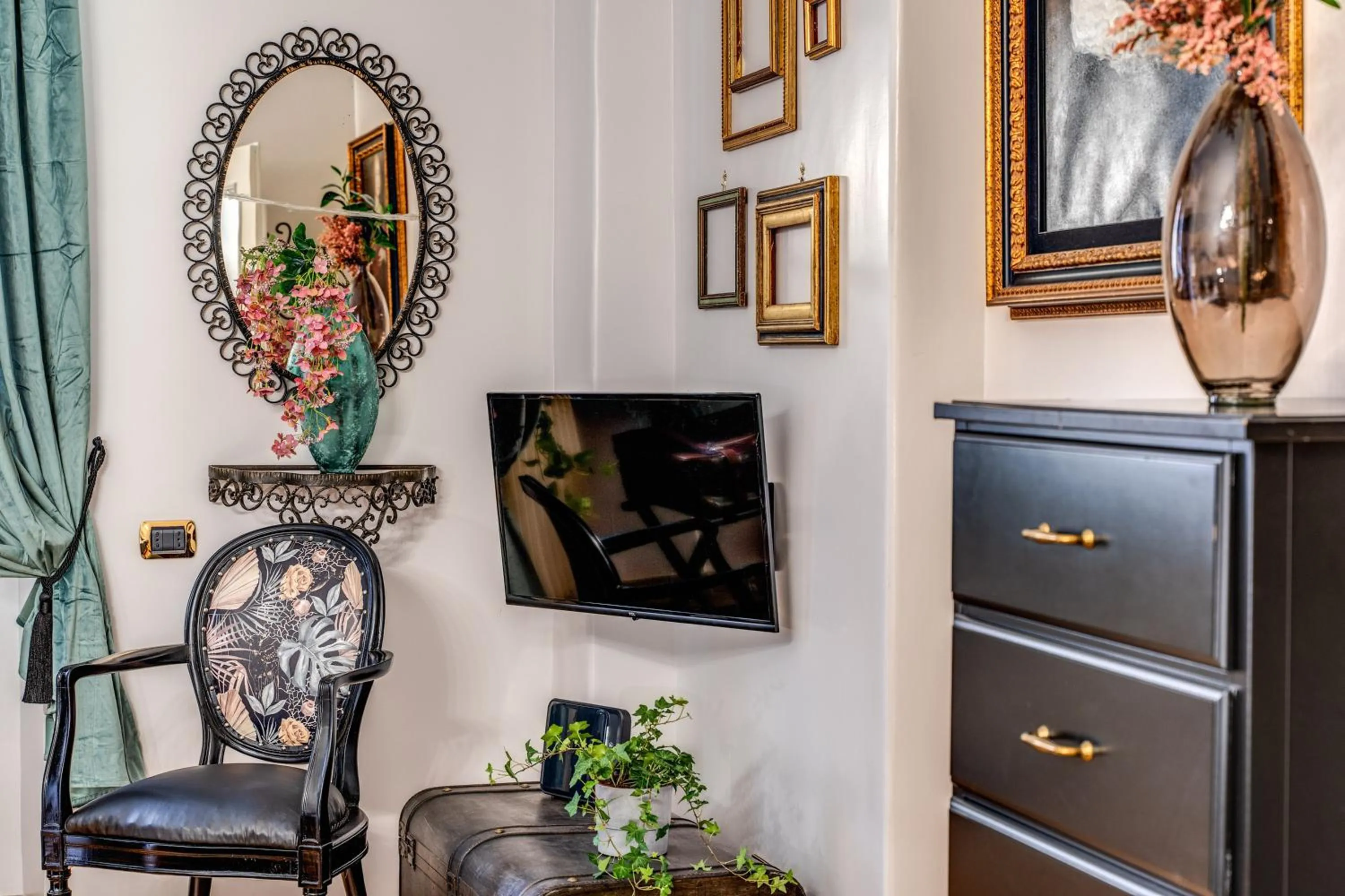 TV and multimedia in Gianicolo Miracle Suite