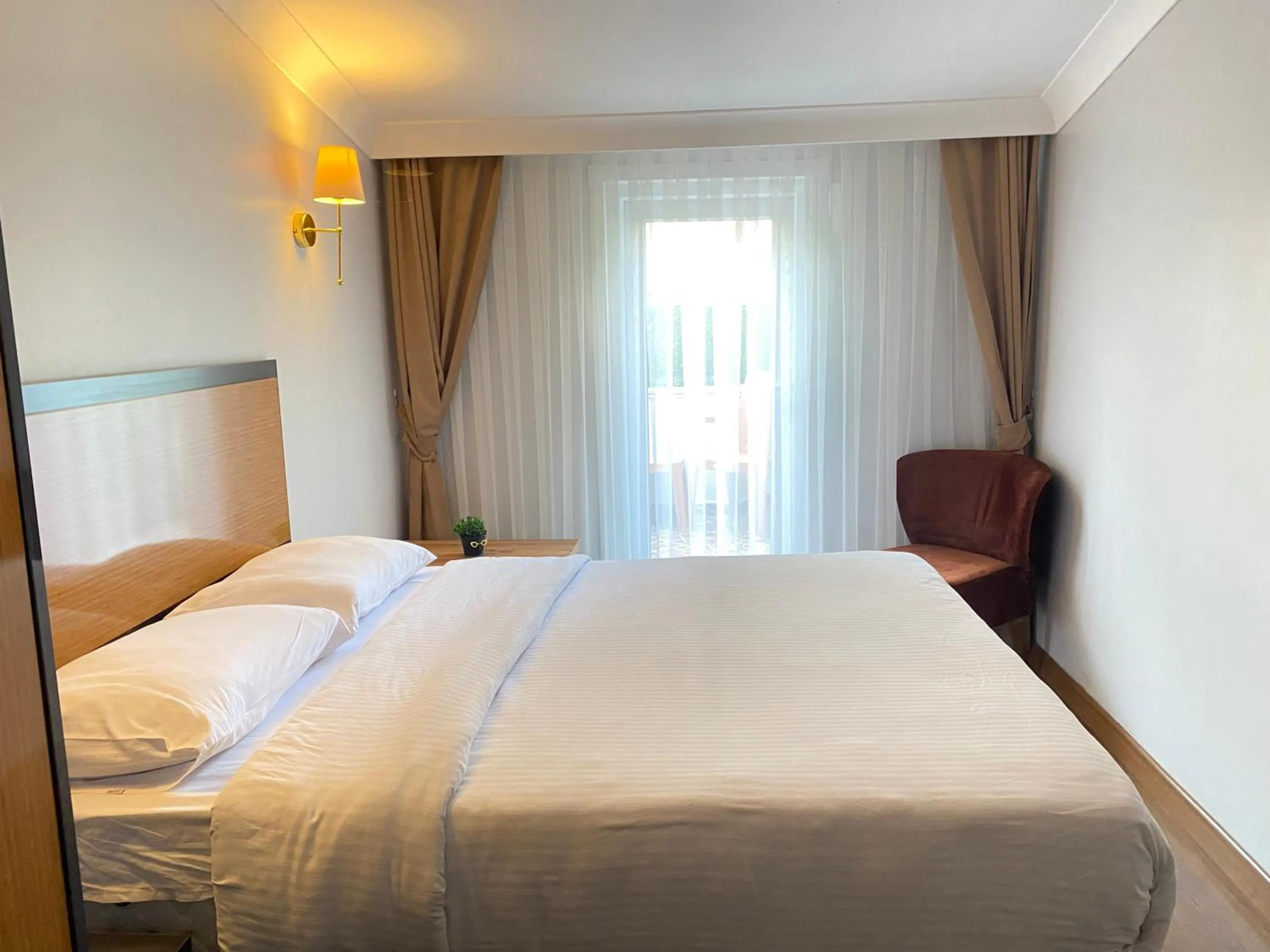 Photo of the whole room, Bed in iNALENS AİRPORT HOTEL
